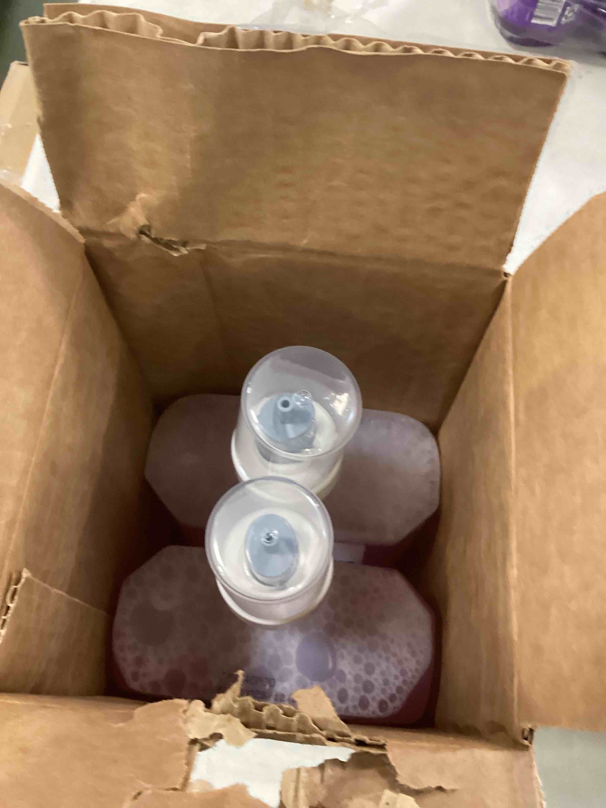 https://s3.amazonaws.com/lotting-images-prod/bidfta/RED6181258_1712936455286.jpeg