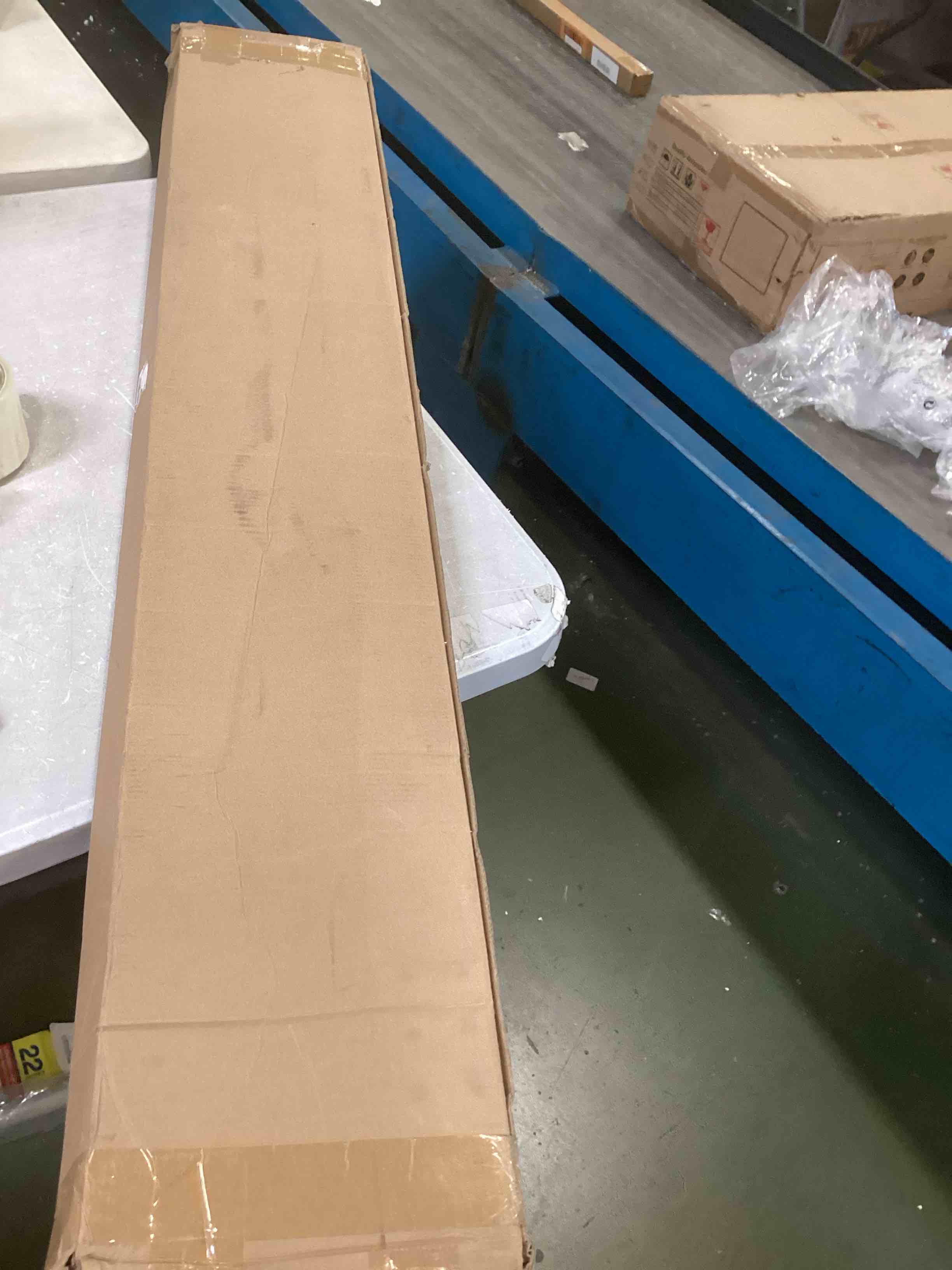 https://s3.amazonaws.com/lotting-images-prod/bidfta/RED6181484_1713194190037.jpeg