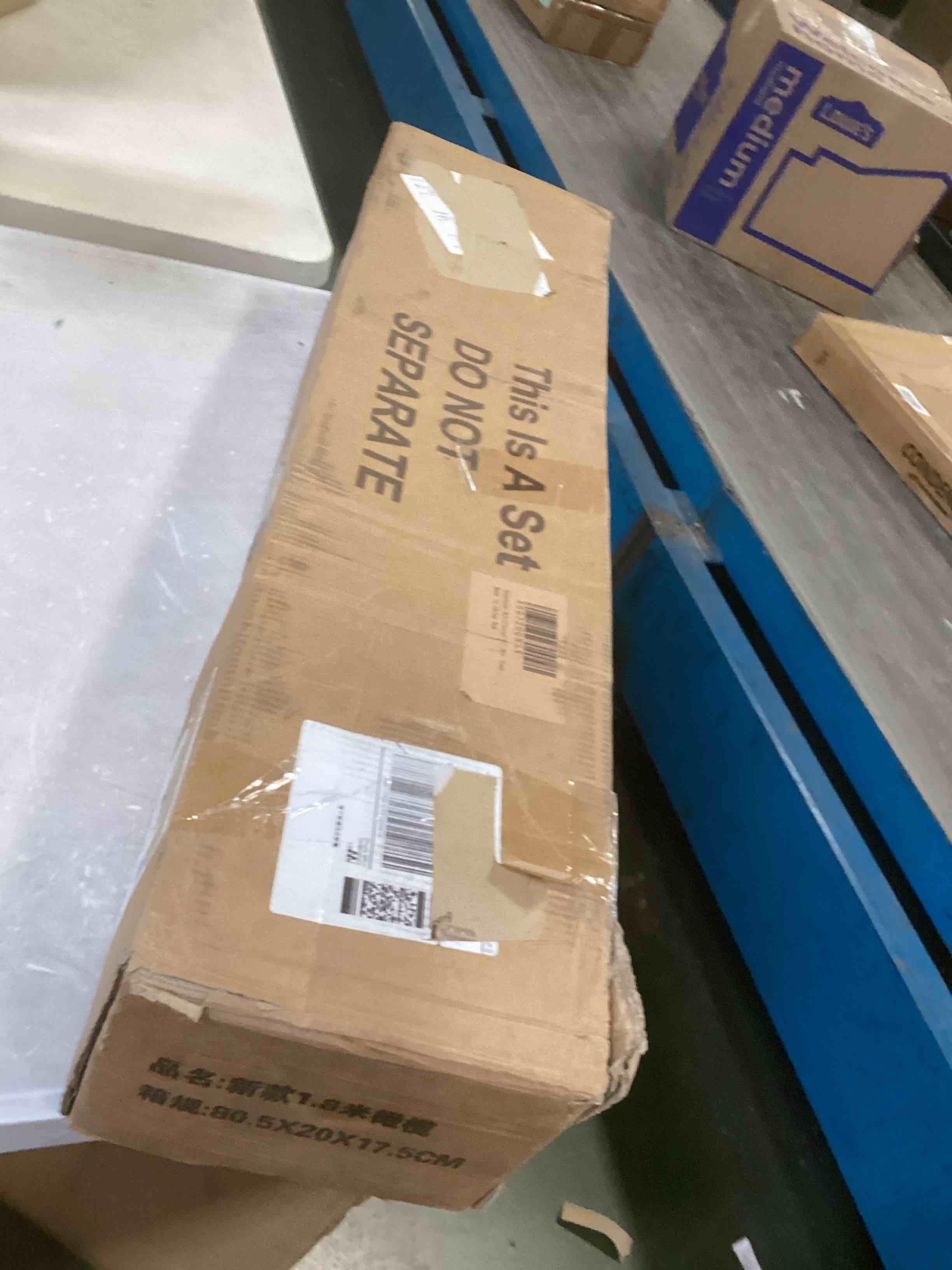 https://s3.amazonaws.com/lotting-images-prod/bidfta/RED6181501_1713196215457.jpeg