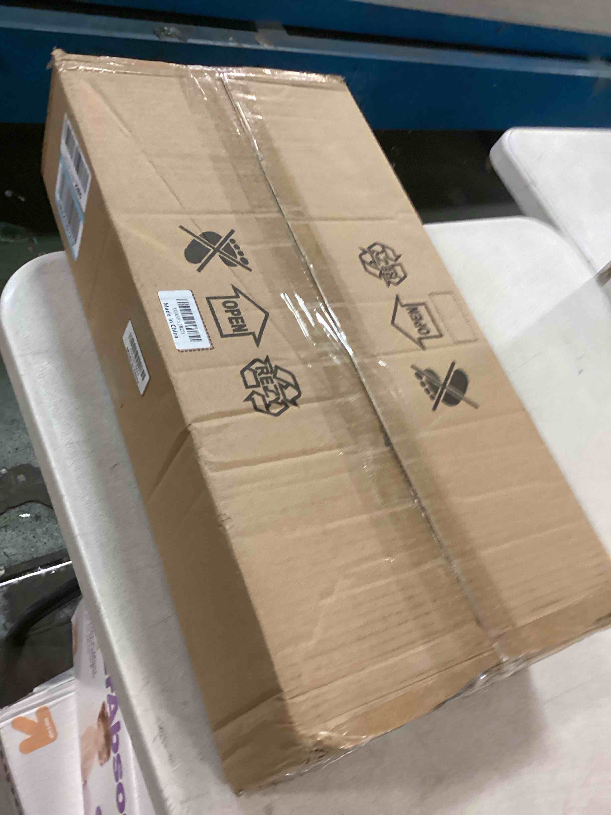 https://s3.amazonaws.com/lotting-images-prod/bidfta/RED6181903_1713357945258.jpeg