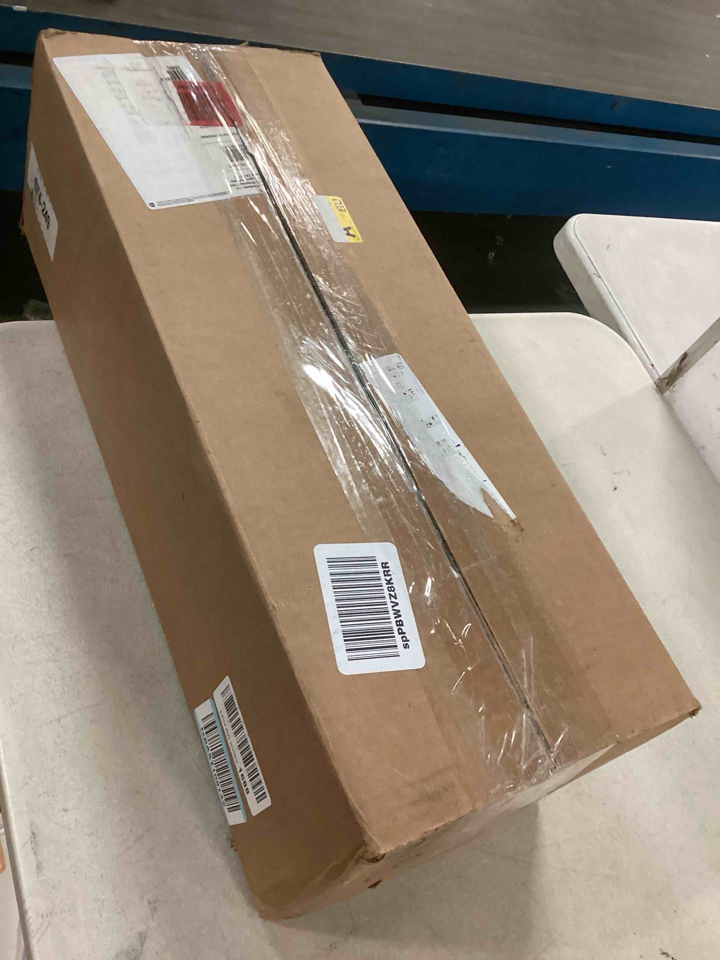 https://s3.amazonaws.com/lotting-images-prod/bidfta/RED6181904_1713358023873.jpeg
