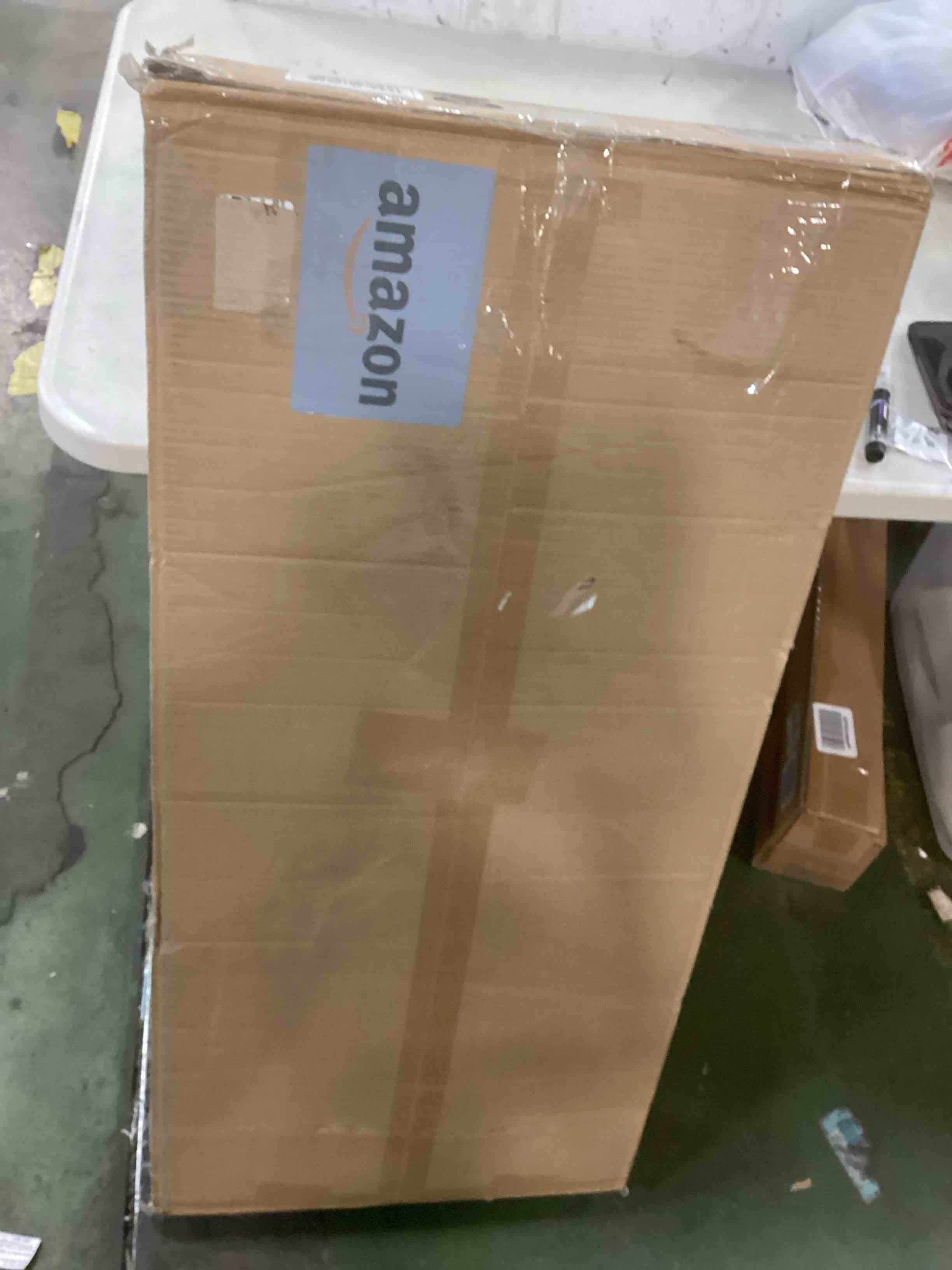 https://s3.amazonaws.com/lotting-images-prod/bidfta/RED6181909_1713358466809.jpeg