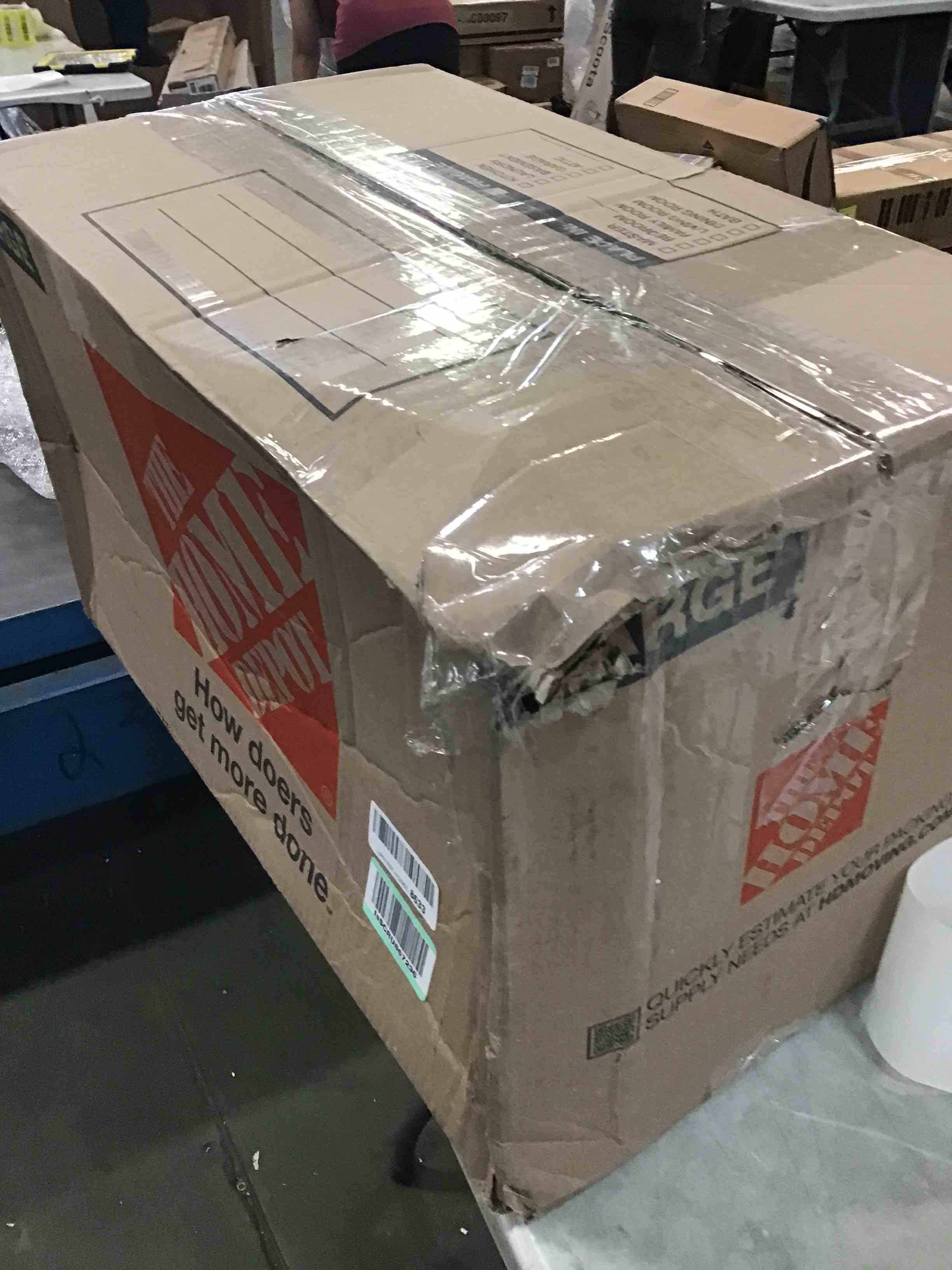 https://s3.amazonaws.com/lotting-images-prod/bidfta/RED6182492_1713196252081.jpeg