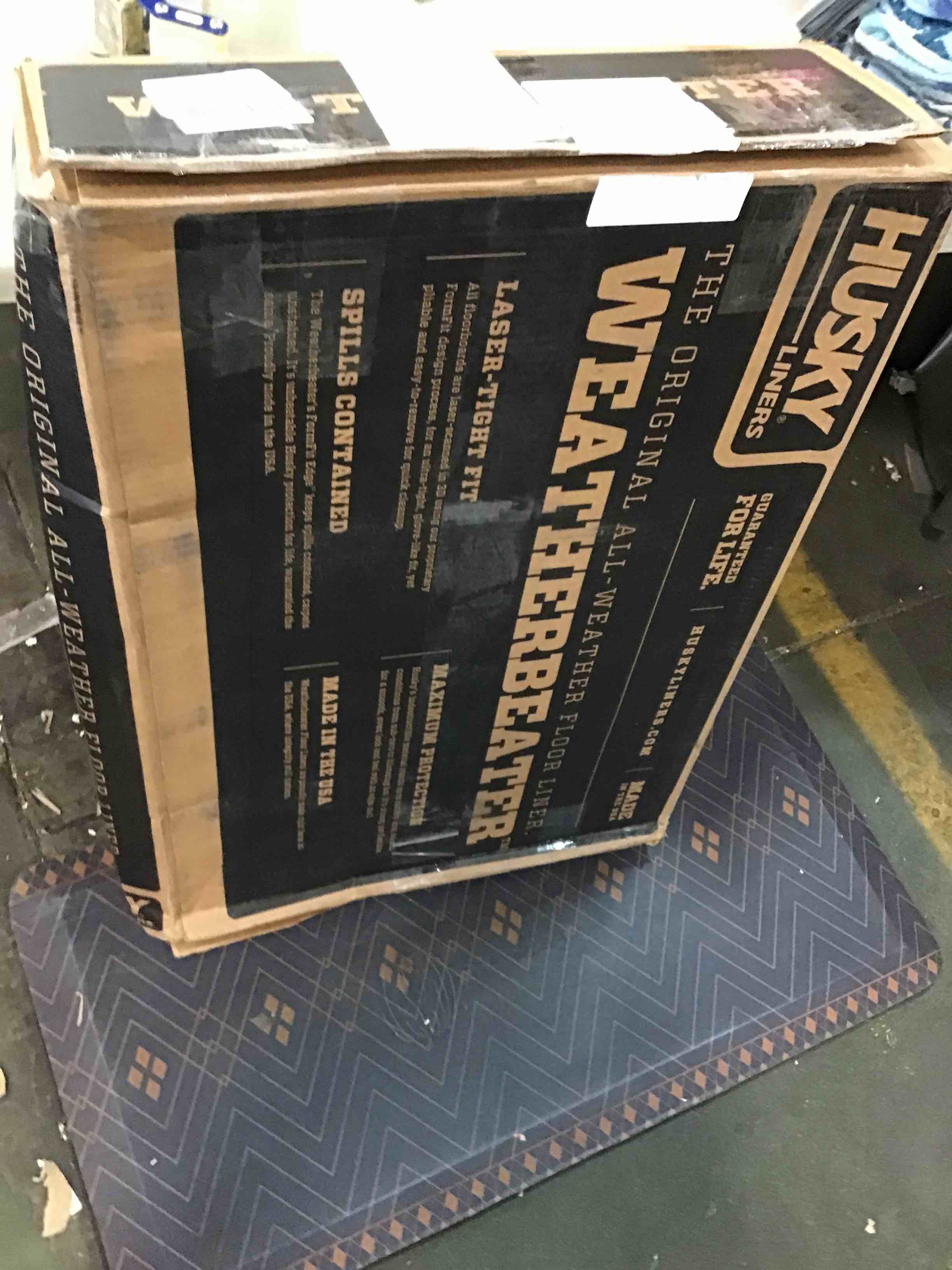 https://s3.amazonaws.com/lotting-images-prod/bidfta/RED6182564_1713211525515.jpeg