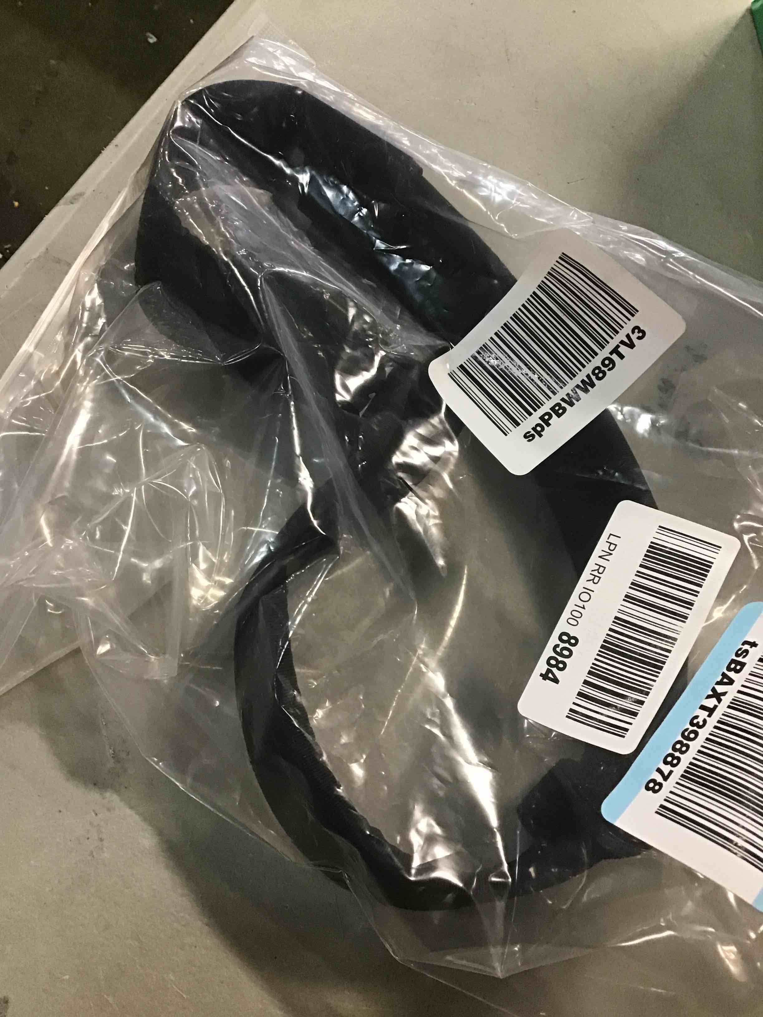 https://s3.amazonaws.com/lotting-images-prod/bidfta/RED6183039_1713376641616.jpeg