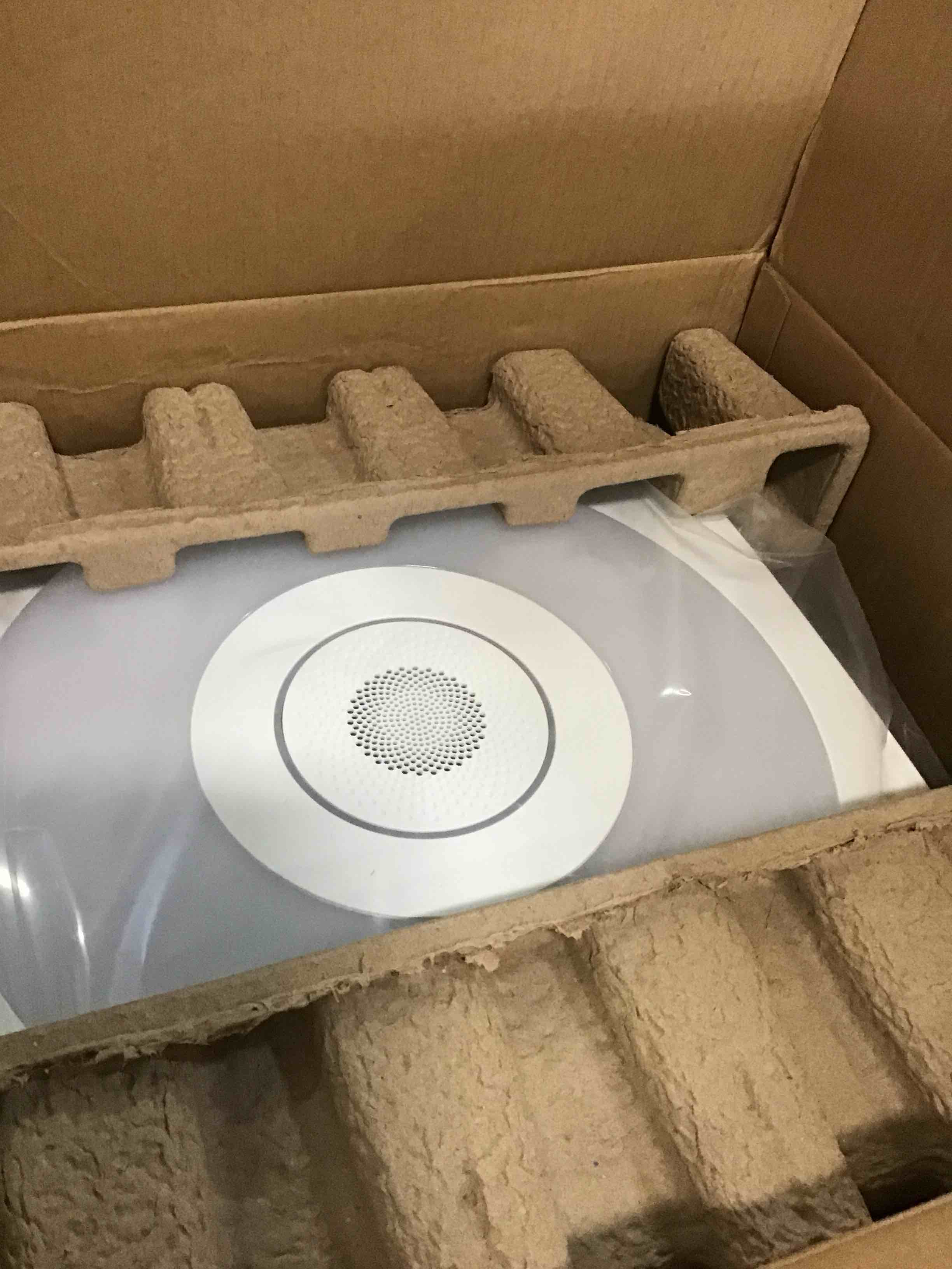 https://s3.amazonaws.com/lotting-images-prod/bidfta/RED6183251_1713461456320.jpeg