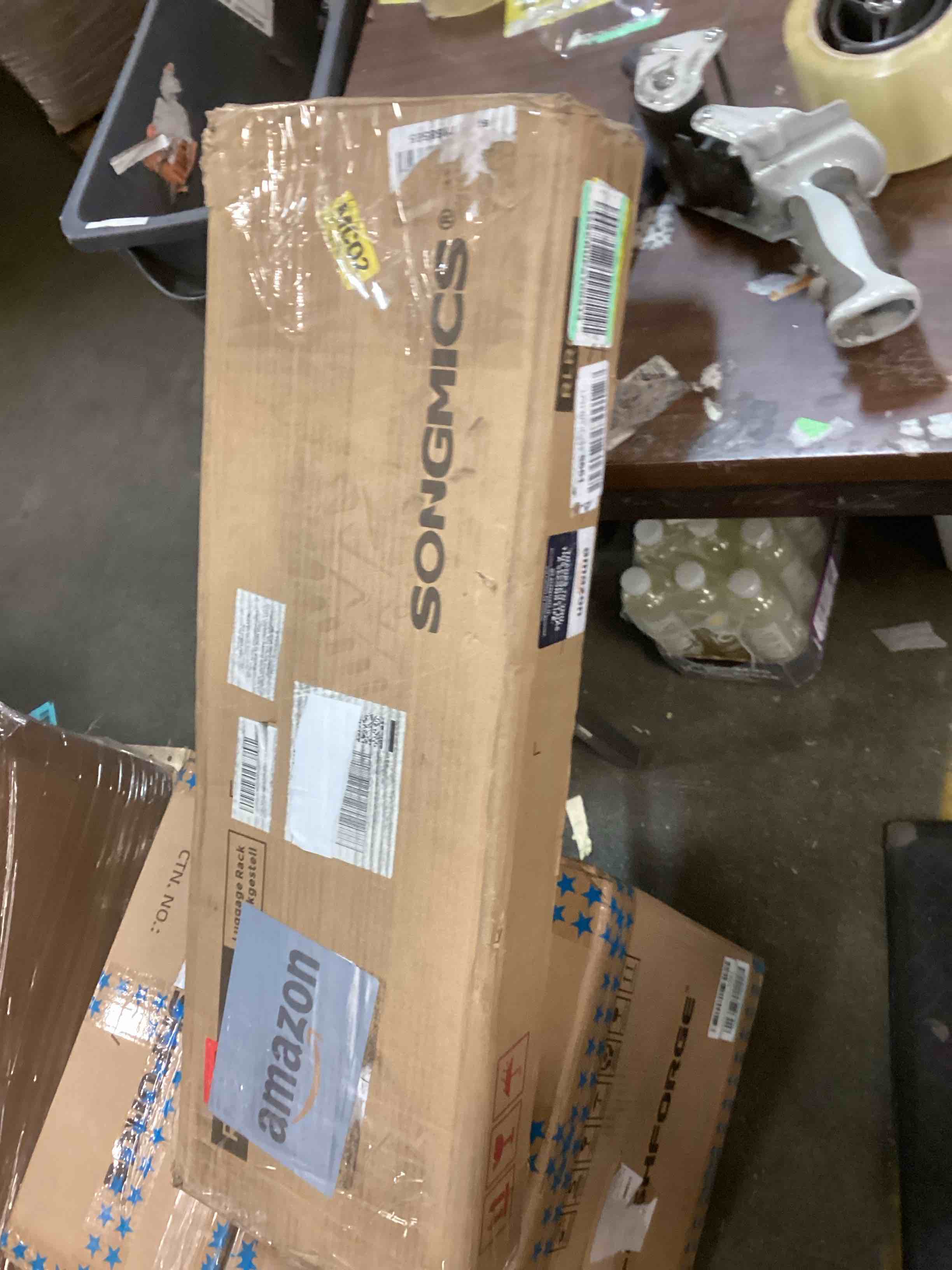 https://s3.amazonaws.com/lotting-images-prod/bidfta/RED6183680_1713186404151.jpeg