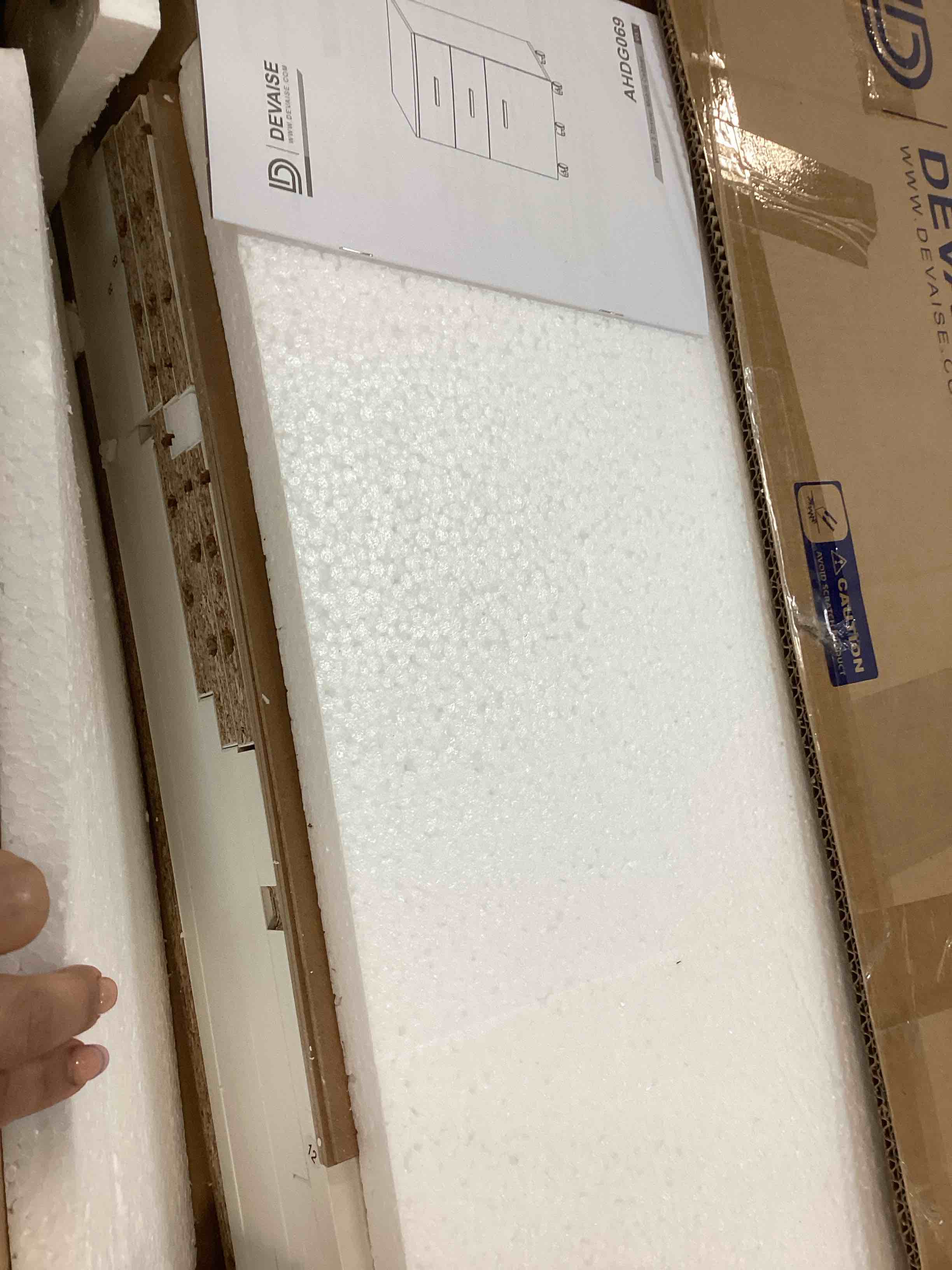 https://s3.amazonaws.com/lotting-images-prod/bidfta/RED6183767_1713201477014.jpeg