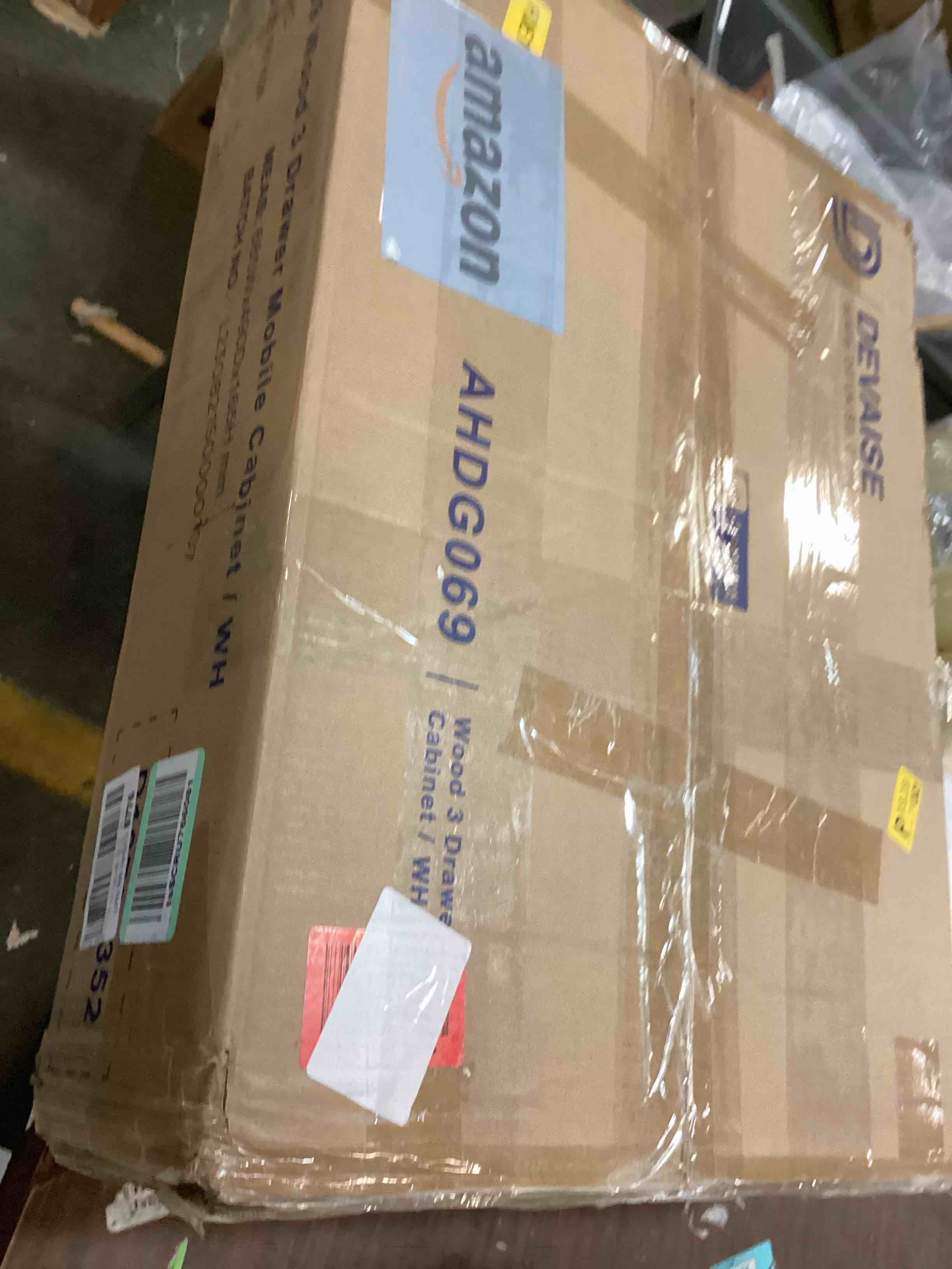 https://s3.amazonaws.com/lotting-images-prod/bidfta/RED6183767_1713201523058.jpeg