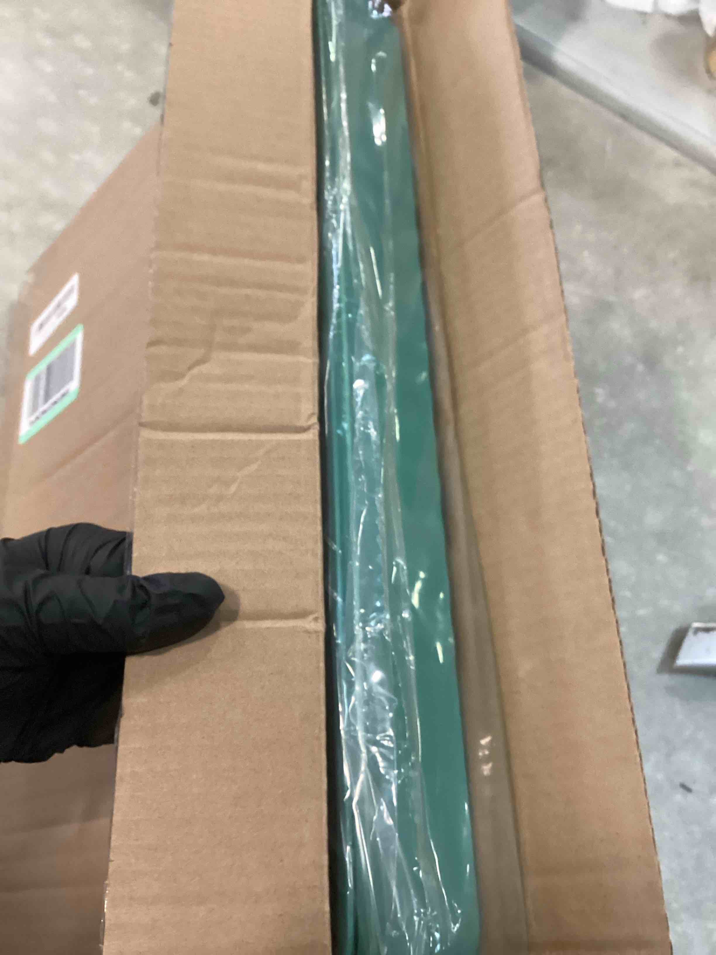 https://s3.amazonaws.com/lotting-images-prod/bidfta/RED6183954_1713277778892.jpeg