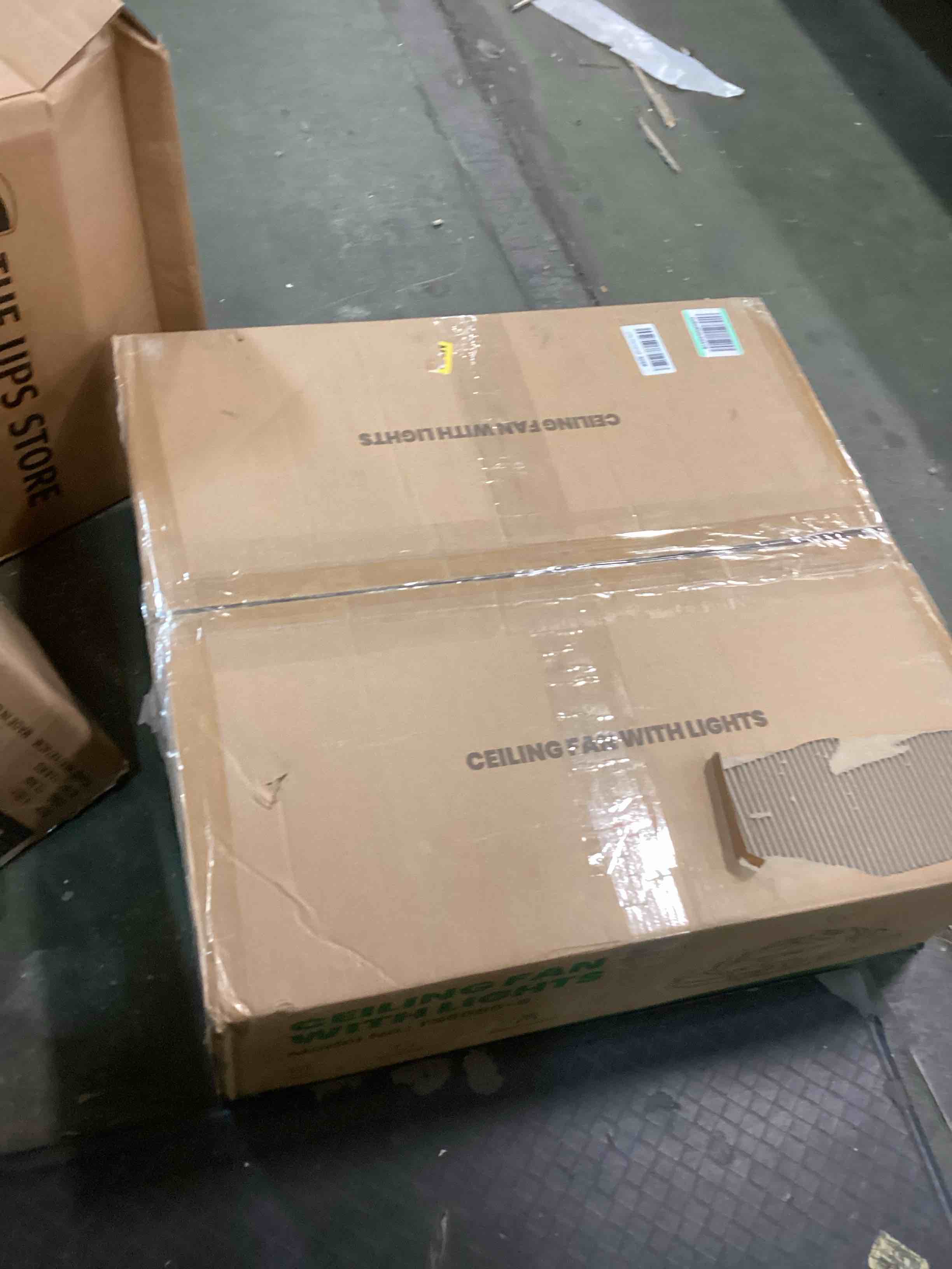 https://s3.amazonaws.com/lotting-images-prod/bidfta/RED6184073_1713296318167.jpeg