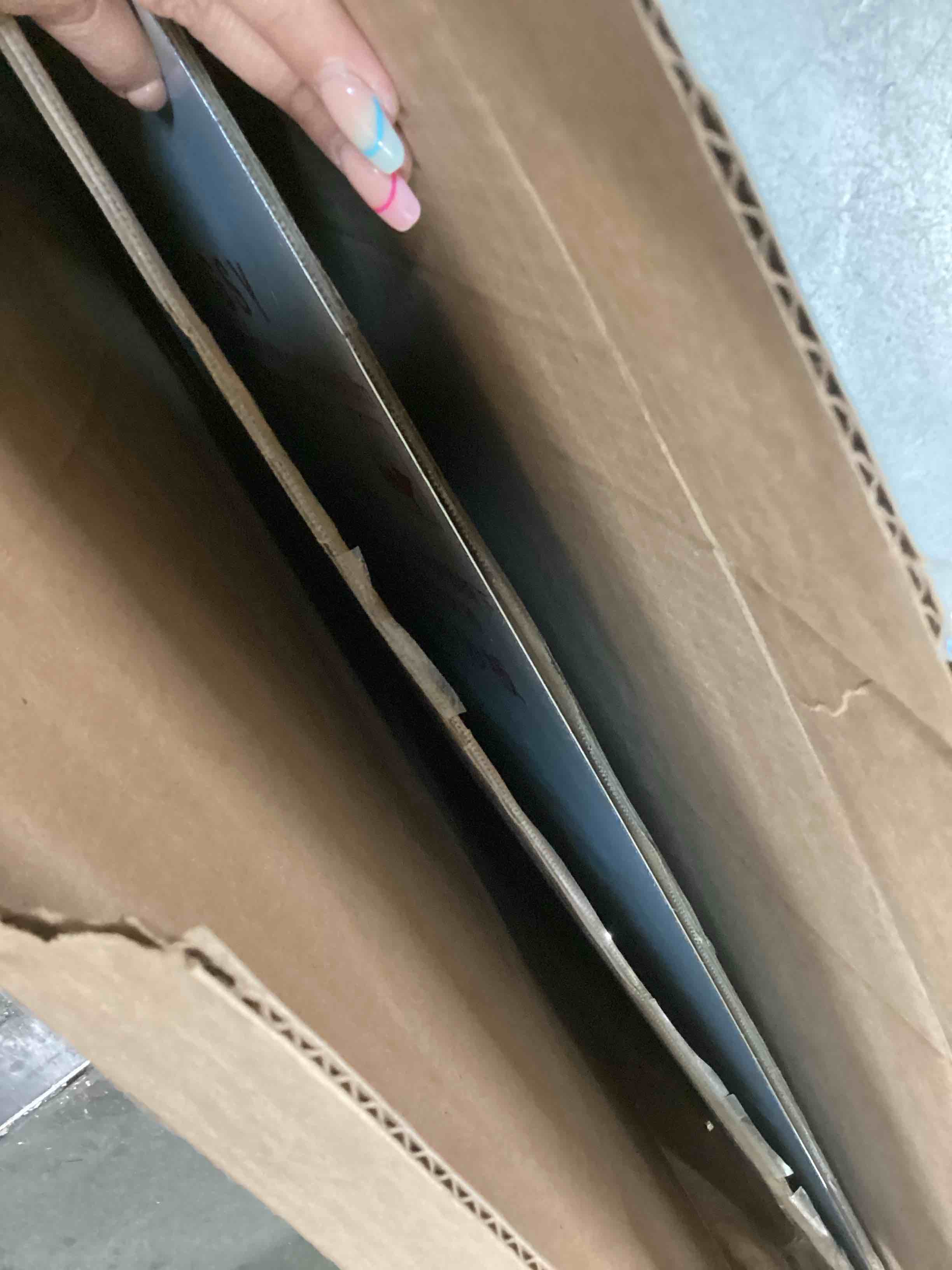 https://s3.amazonaws.com/lotting-images-prod/bidfta/RED6184151_1713358697001.jpeg
