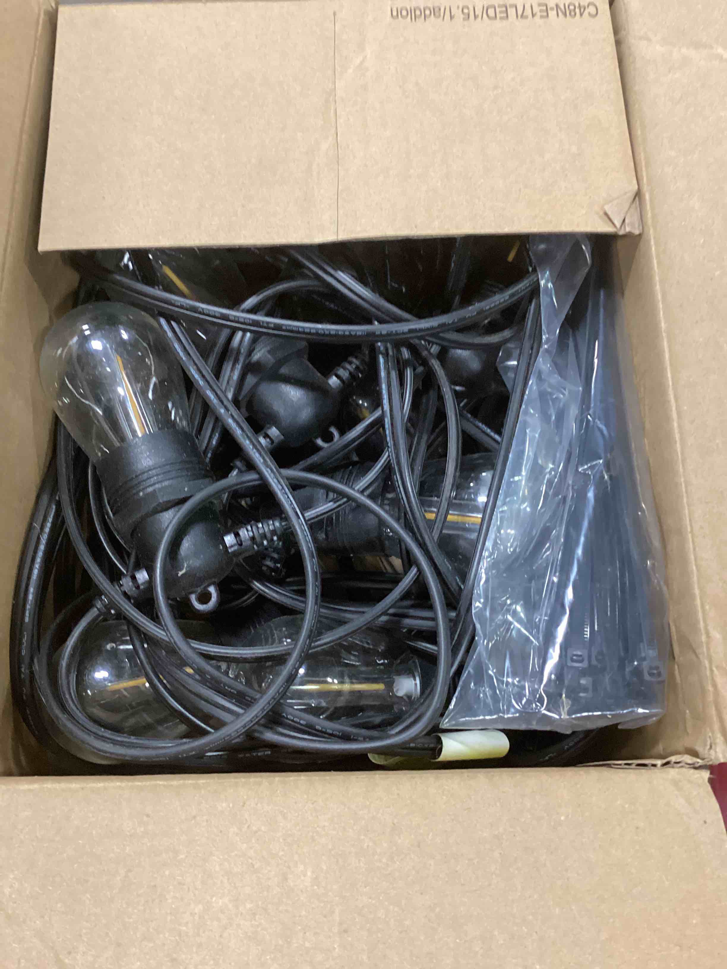 https://s3.amazonaws.com/lotting-images-prod/bidfta/RED6185408_1713178287227.jpeg