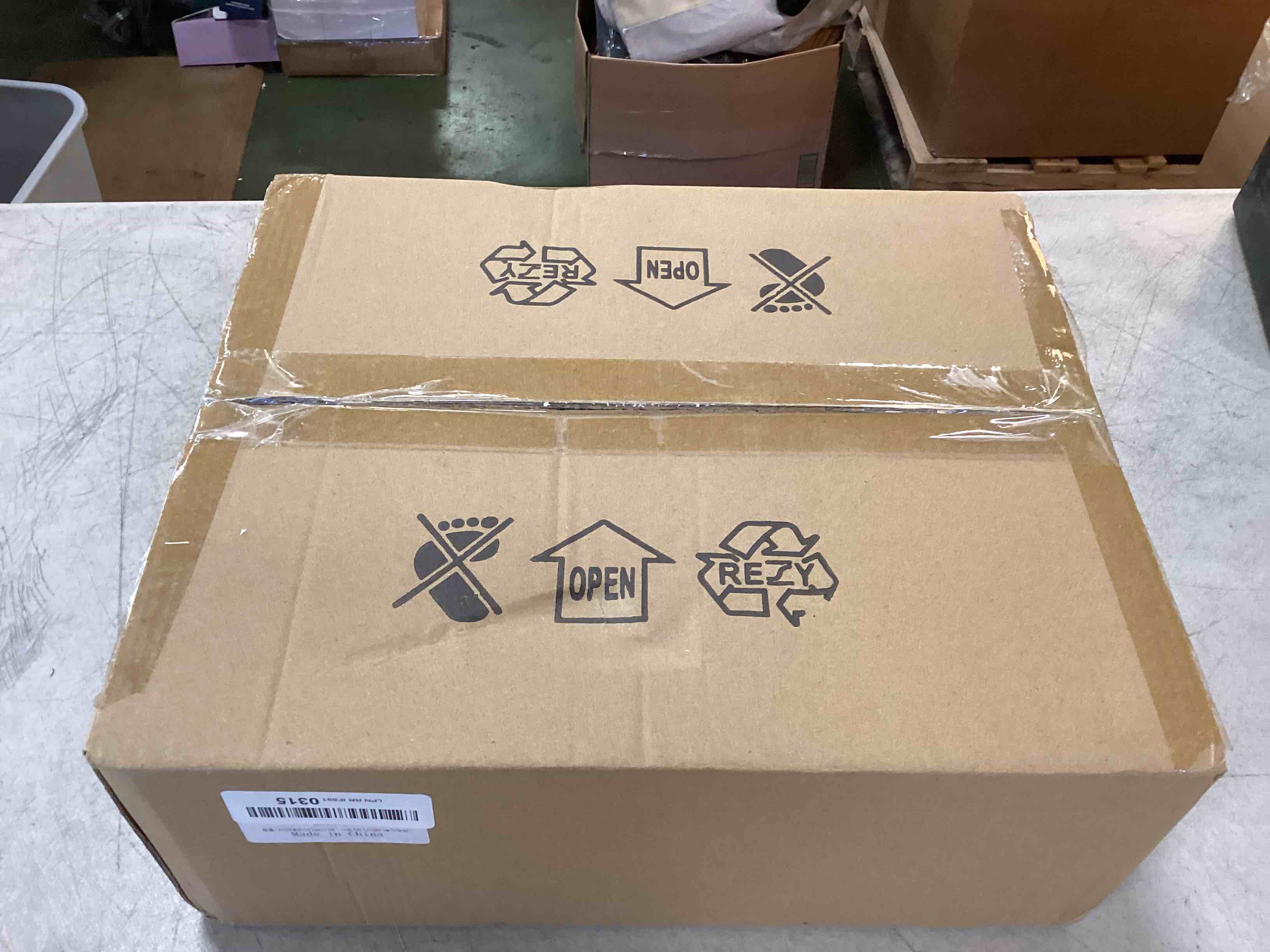 https://s3.amazonaws.com/lotting-images-prod/bidfta/RED6186356_1713440114035.jpeg