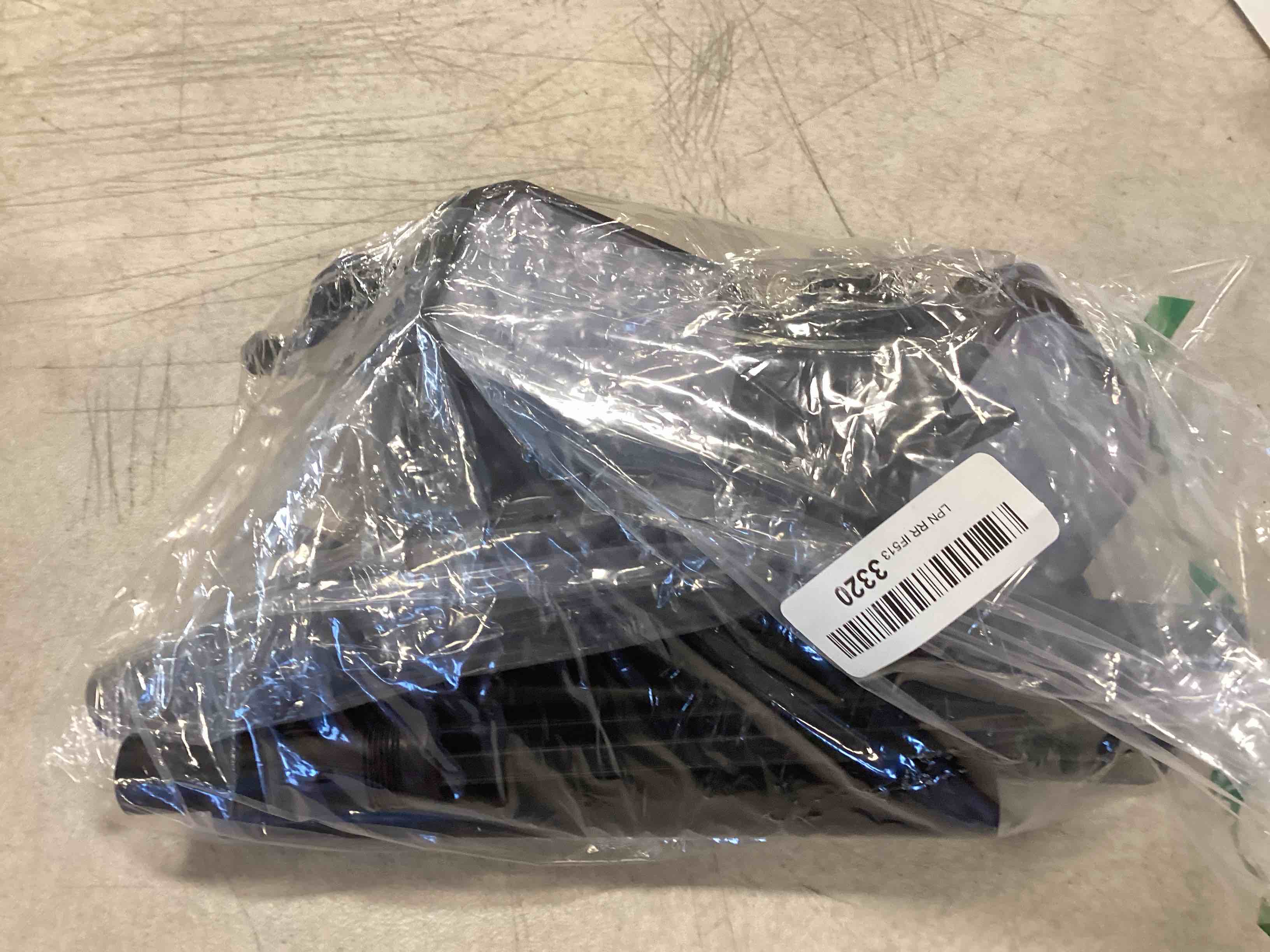 https://s3.amazonaws.com/lotting-images-prod/bidfta/RED6186391_1713442990298.jpeg