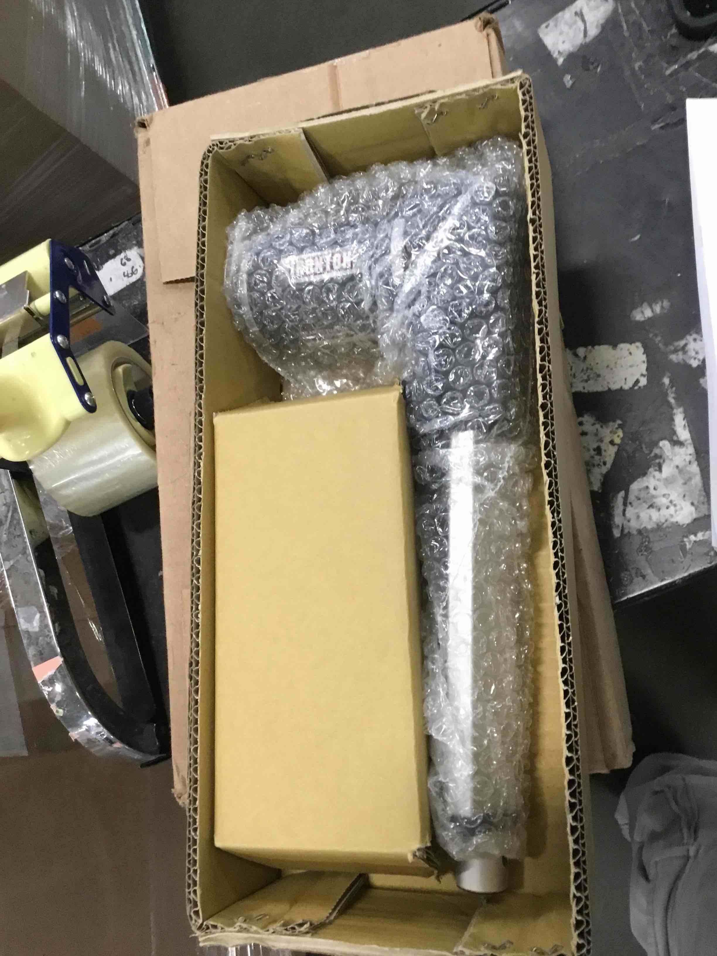 https://s3.amazonaws.com/lotting-images-prod/bidfta/RED6186936_1714228821191.jpeg