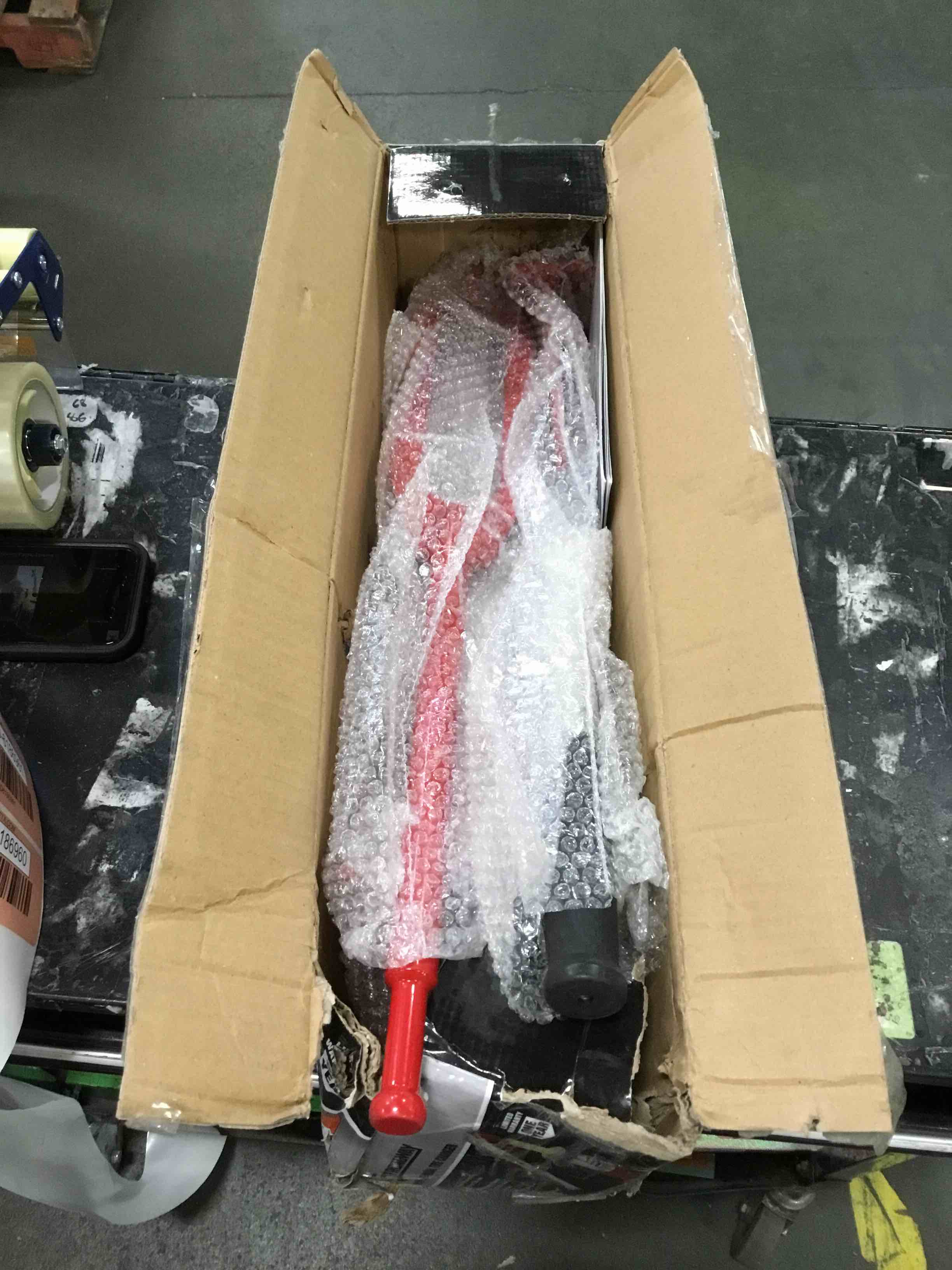 https://s3.amazonaws.com/lotting-images-prod/bidfta/RED6186960_1714235533452.jpeg