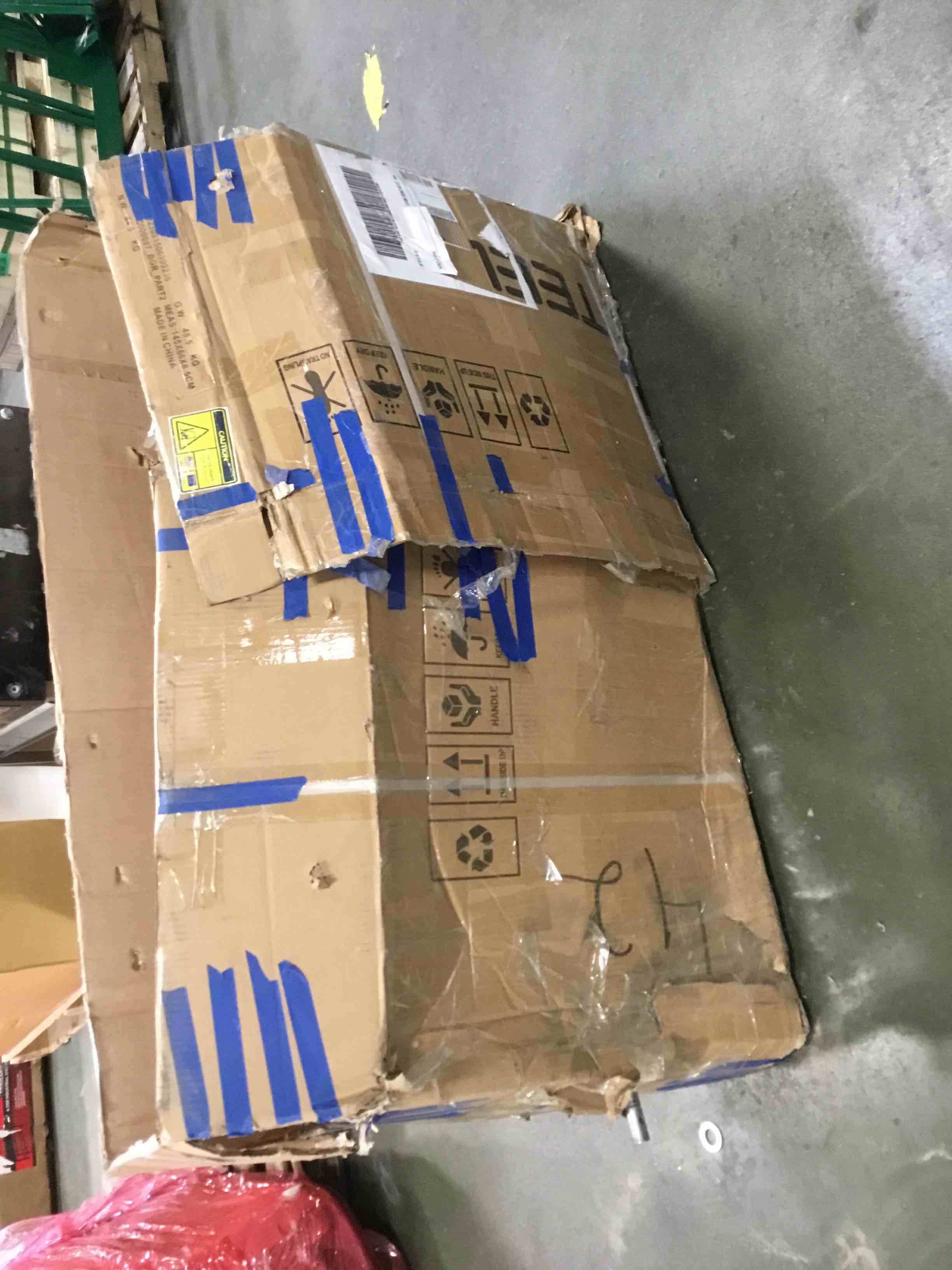 https://s3.amazonaws.com/lotting-images-prod/bidfta/RED6187010_1714402403513.jpeg