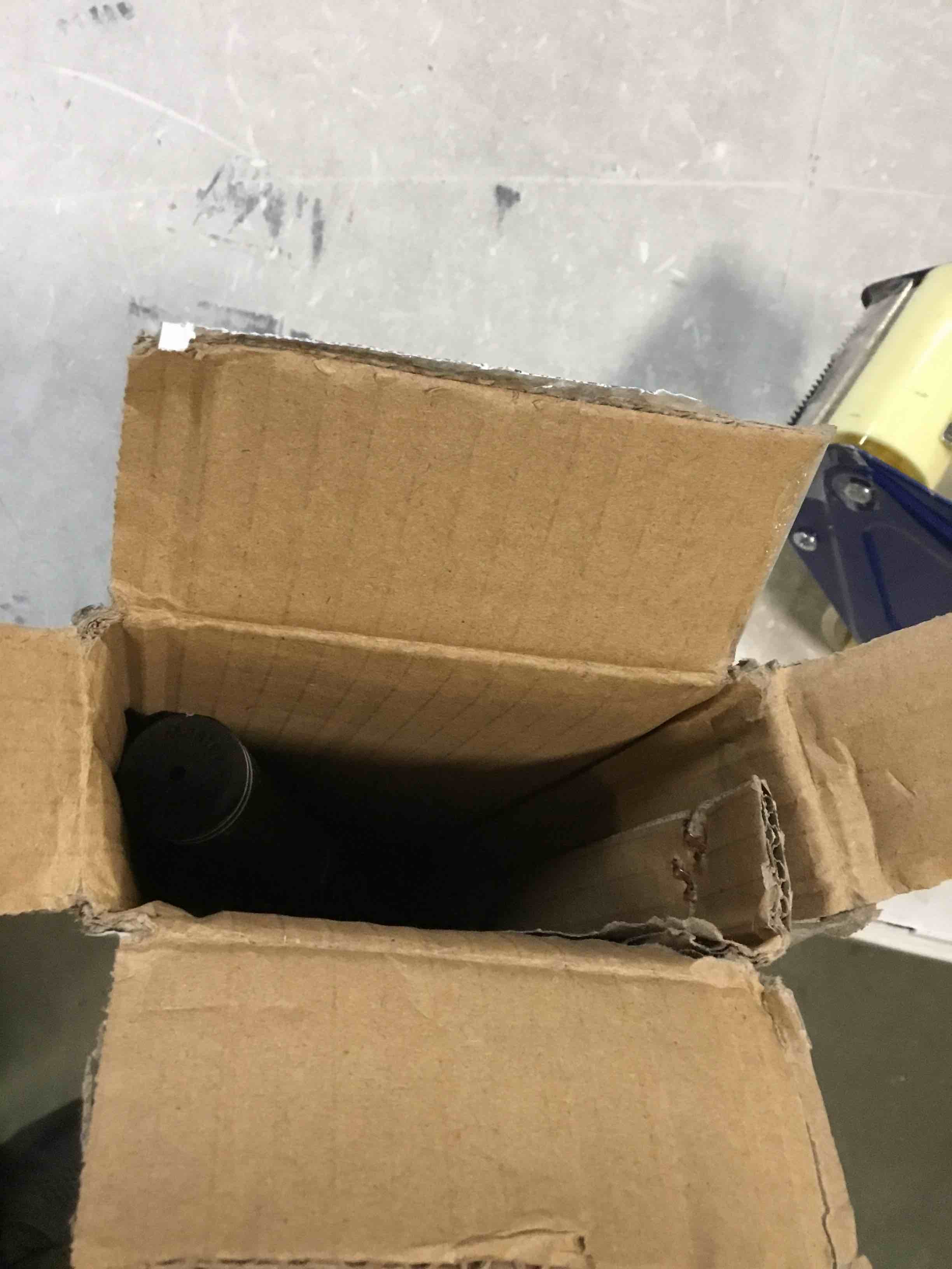 https://s3.amazonaws.com/lotting-images-prod/bidfta/RED6187560_1714749239455.jpeg