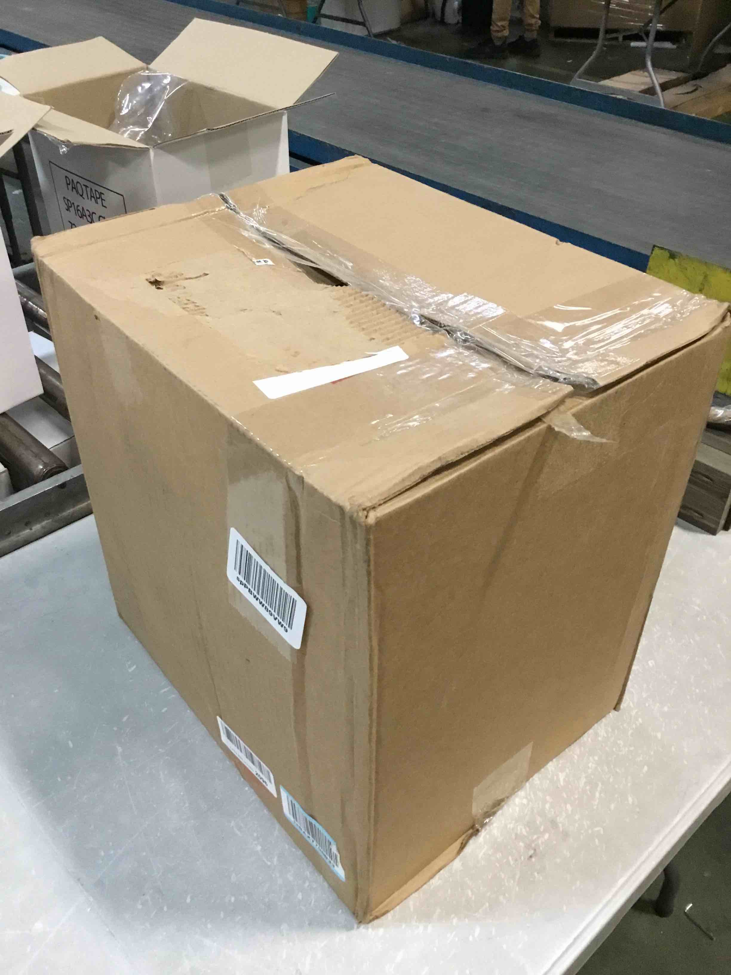 https://s3.amazonaws.com/lotting-images-prod/bidfta/RED6187732_1715005149594.jpeg