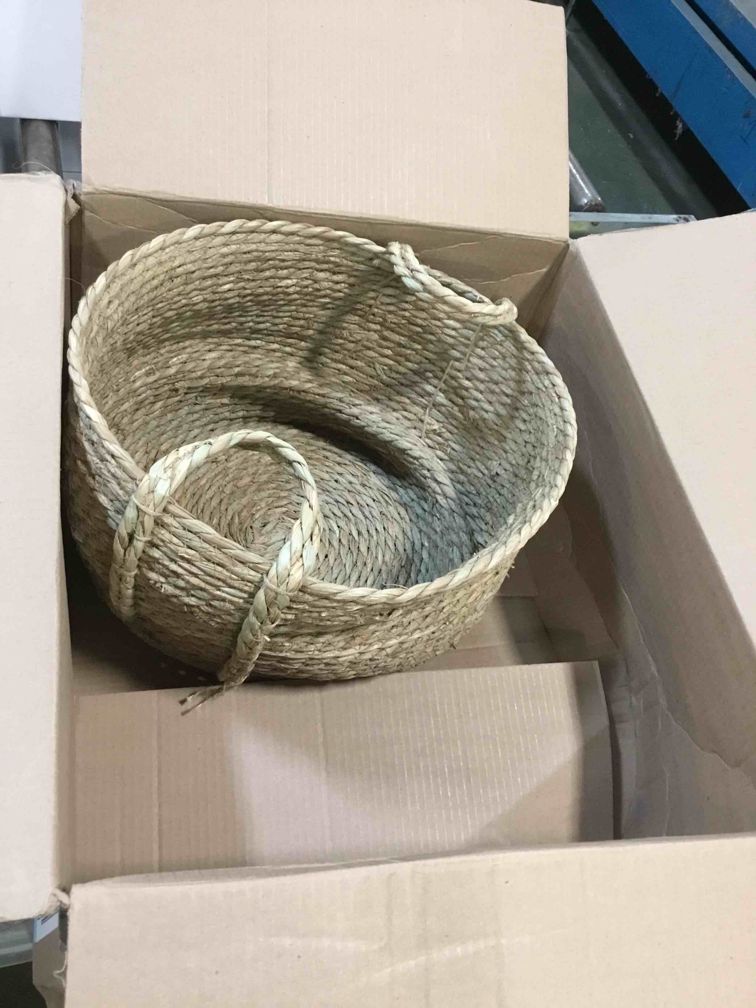 https://s3.amazonaws.com/lotting-images-prod/bidfta/RED6187899_1715086877939.jpeg