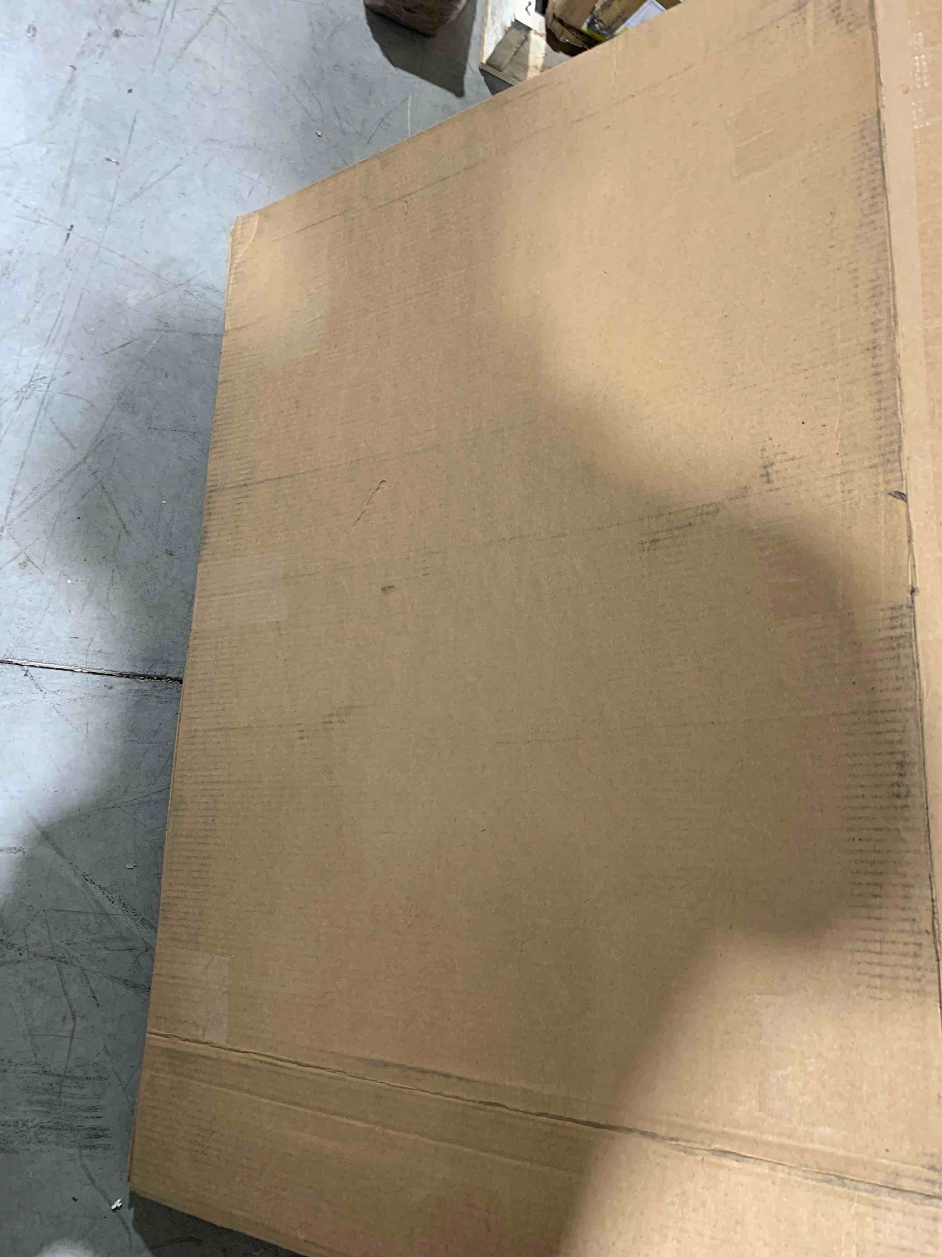 https://s3.amazonaws.com/lotting-images-prod/bidfta/RED6188117_1720638650567.jpeg