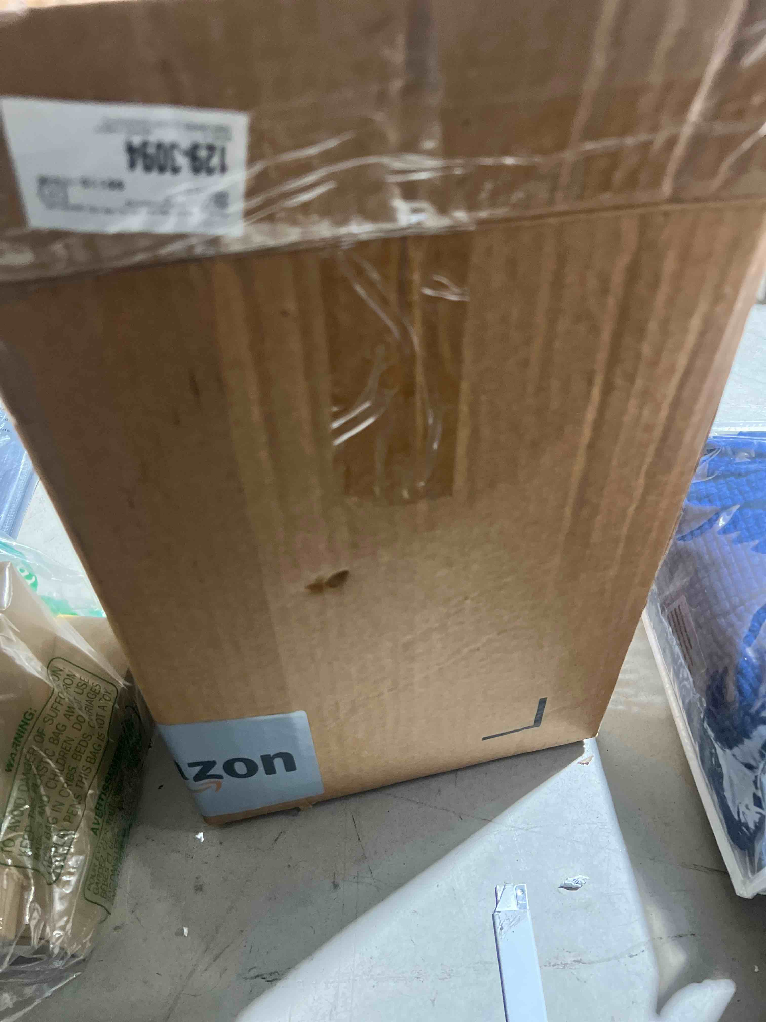 https://s3.amazonaws.com/lotting-images-prod/bidfta/RED6188290_1723584880774.jpeg