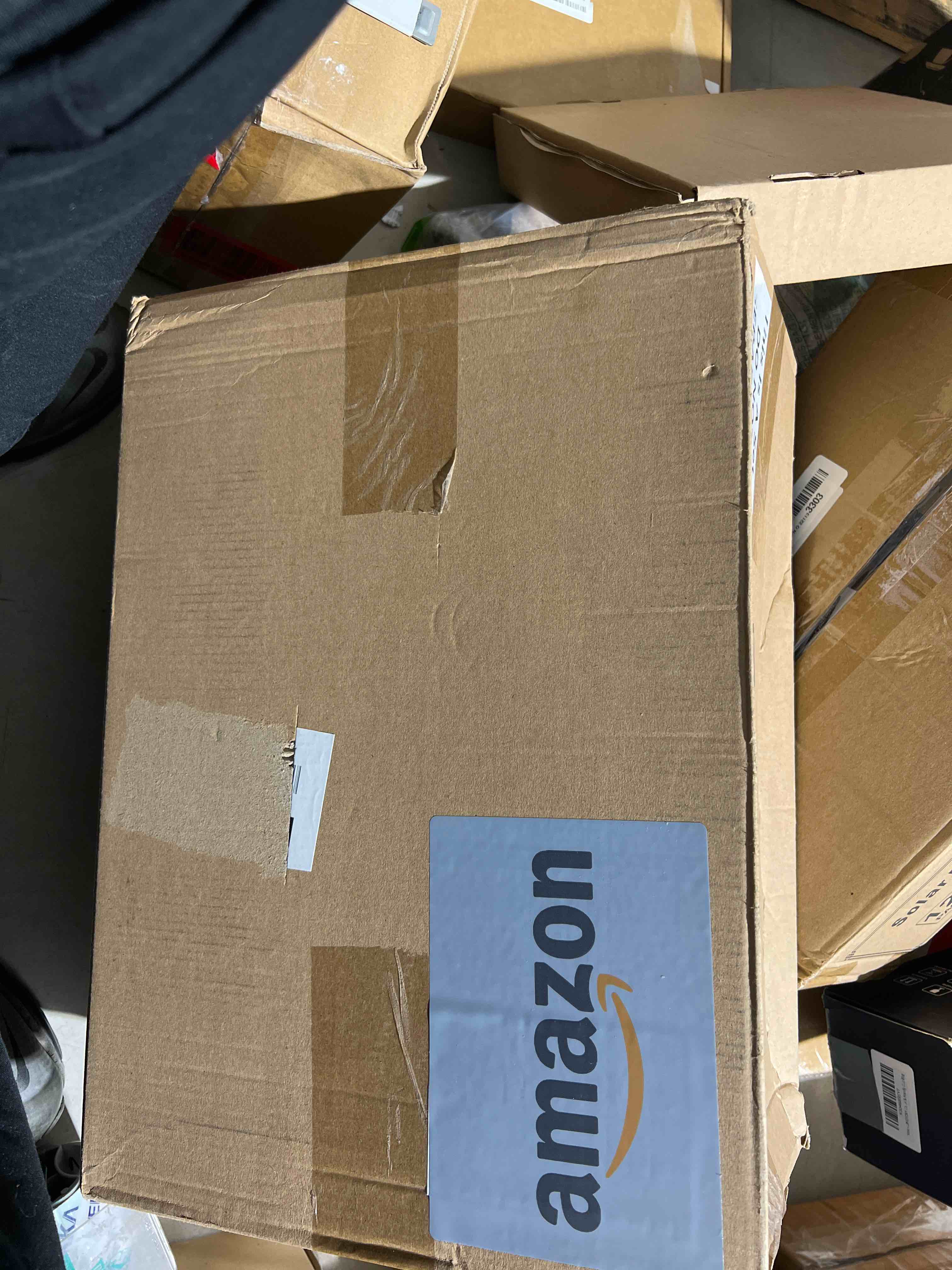https://s3.amazonaws.com/lotting-images-prod/bidfta/RED6188300_1723586654753.jpeg