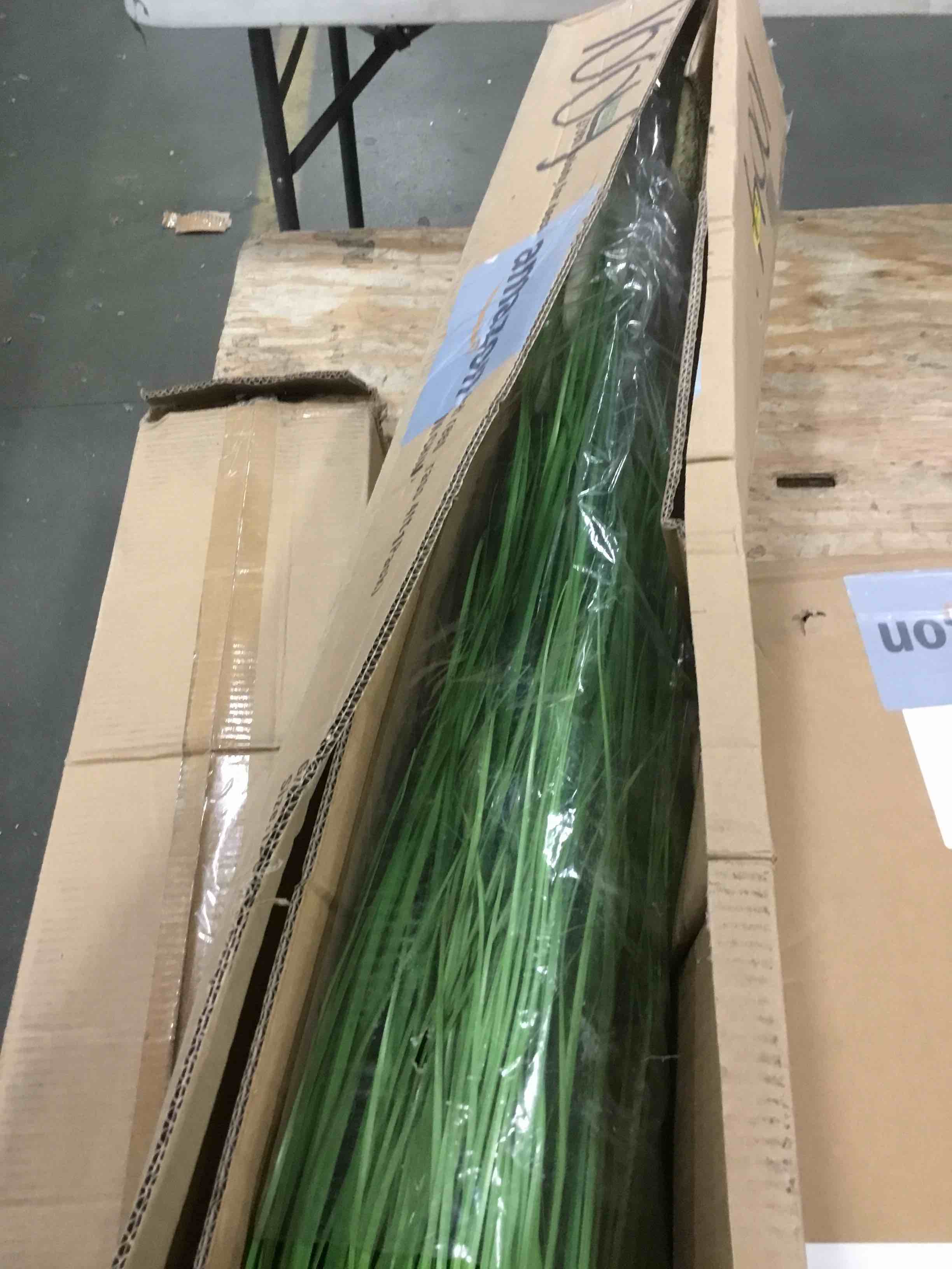 https://s3.amazonaws.com/lotting-images-prod/bidfta/RED6189623_1714132265726.jpeg