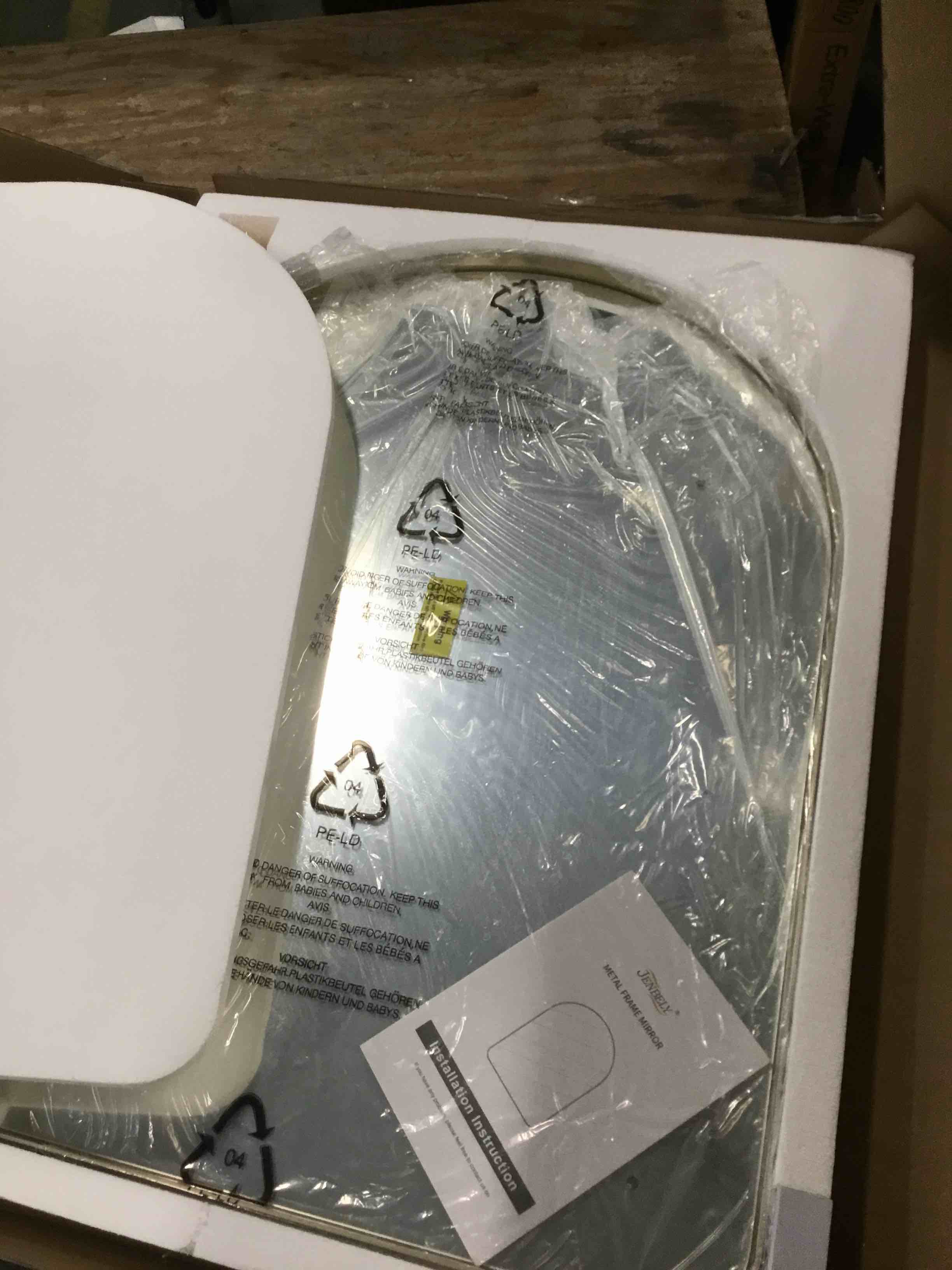 https://s3.amazonaws.com/lotting-images-prod/bidfta/RED6190526_1714485103565.jpeg