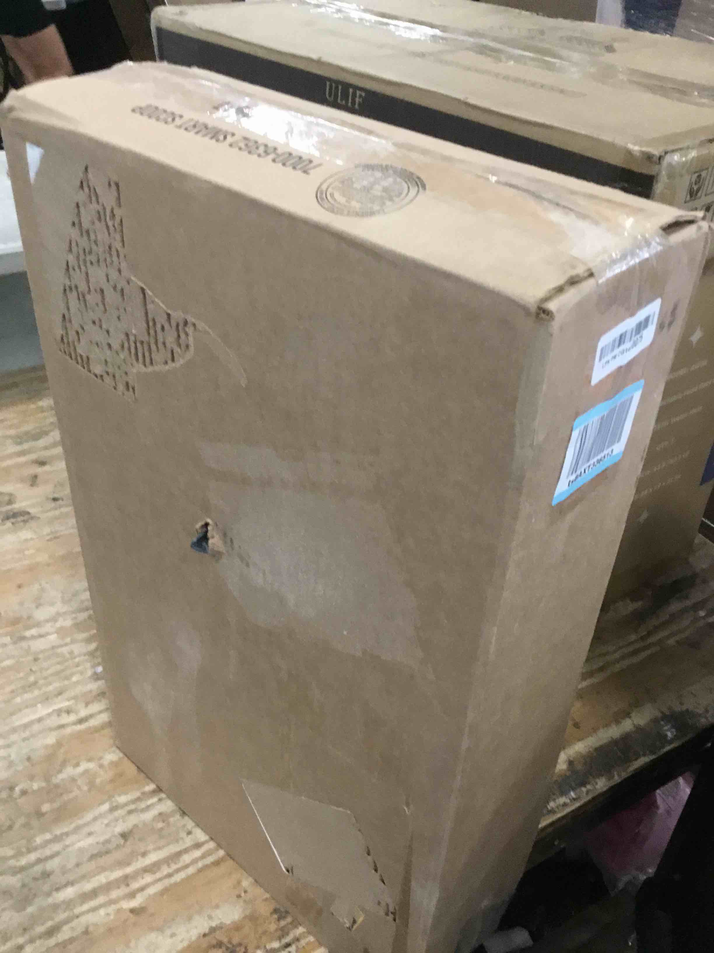 https://s3.amazonaws.com/lotting-images-prod/bidfta/RED6190560_1714490475210.jpeg