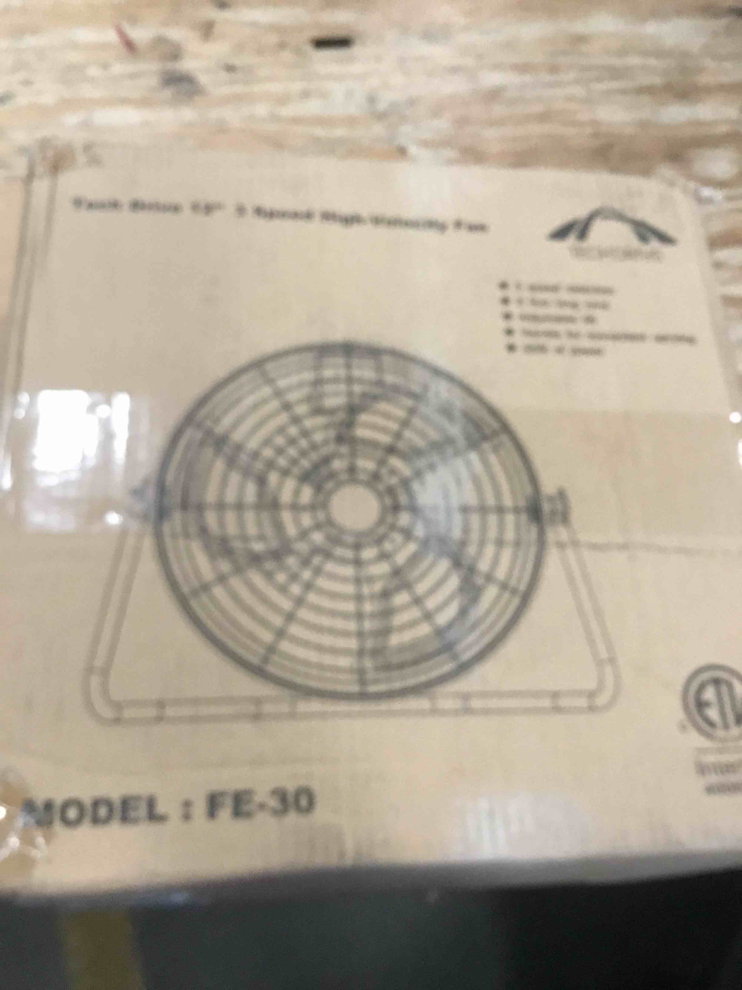 https://s3.amazonaws.com/lotting-images-prod/bidfta/RED6190748_1714567412494.jpeg