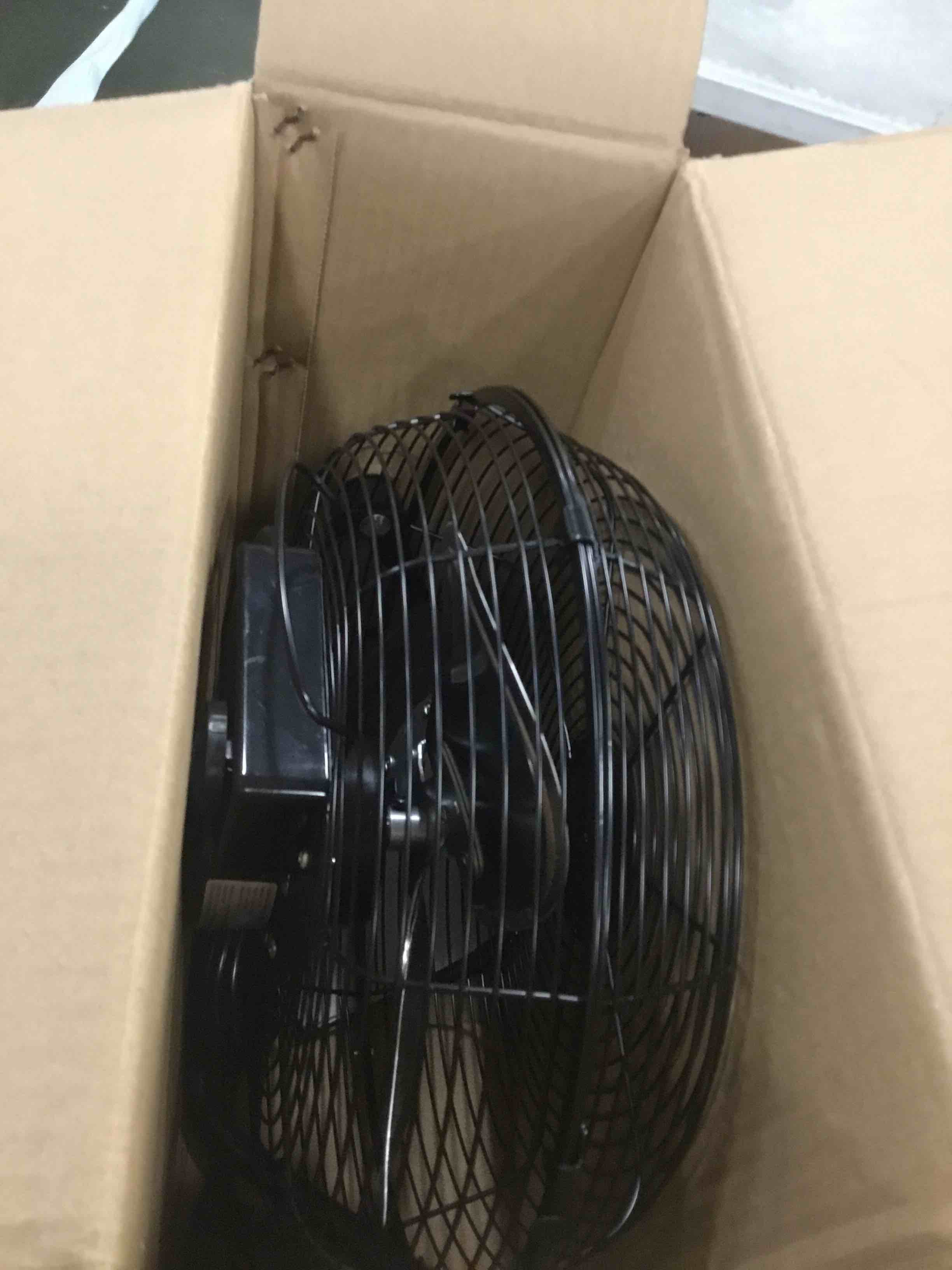 https://s3.amazonaws.com/lotting-images-prod/bidfta/RED6190748_1714567454281.jpeg