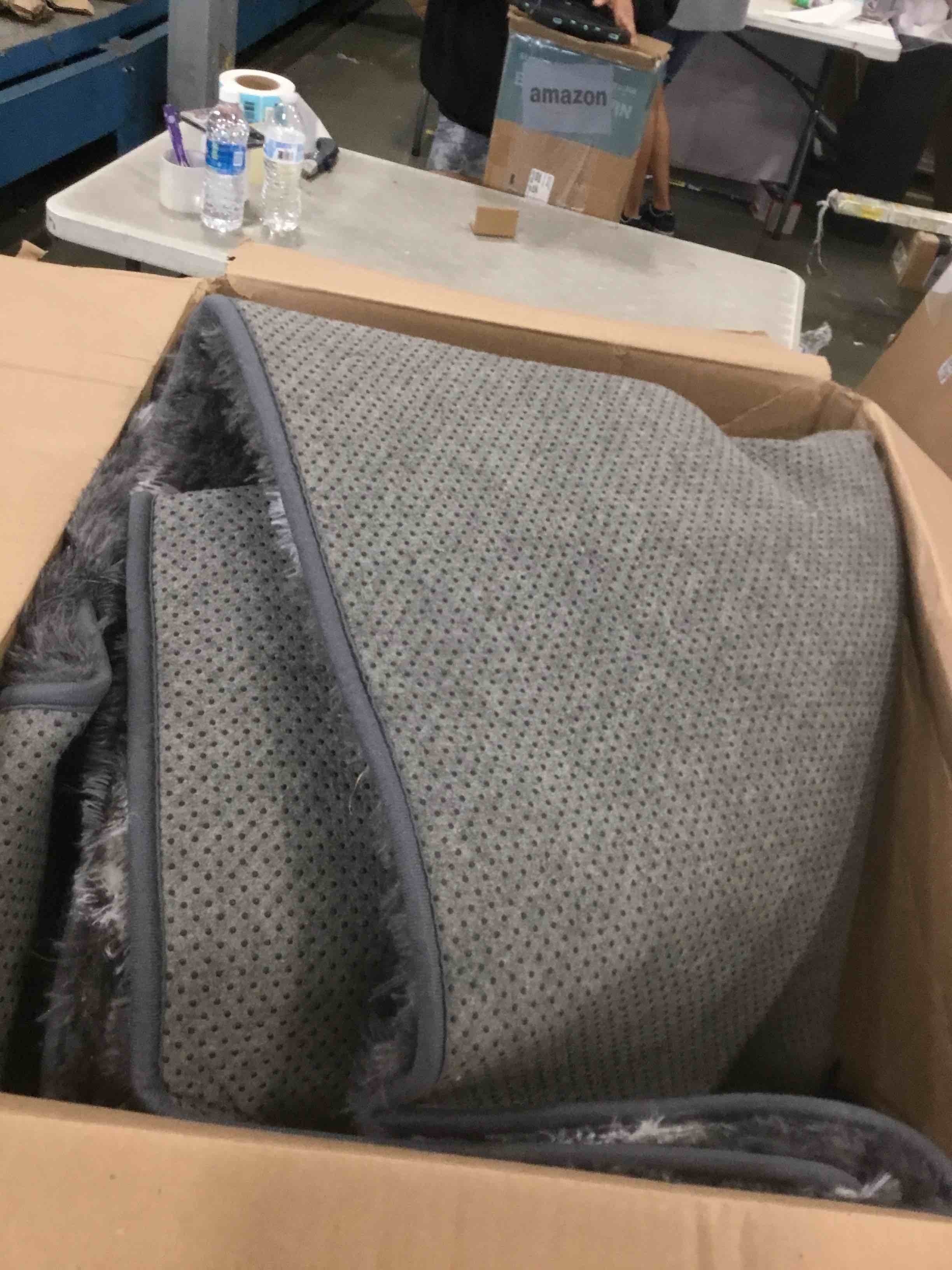 https://s3.amazonaws.com/lotting-images-prod/bidfta/RED6190766_1714569434120.jpeg