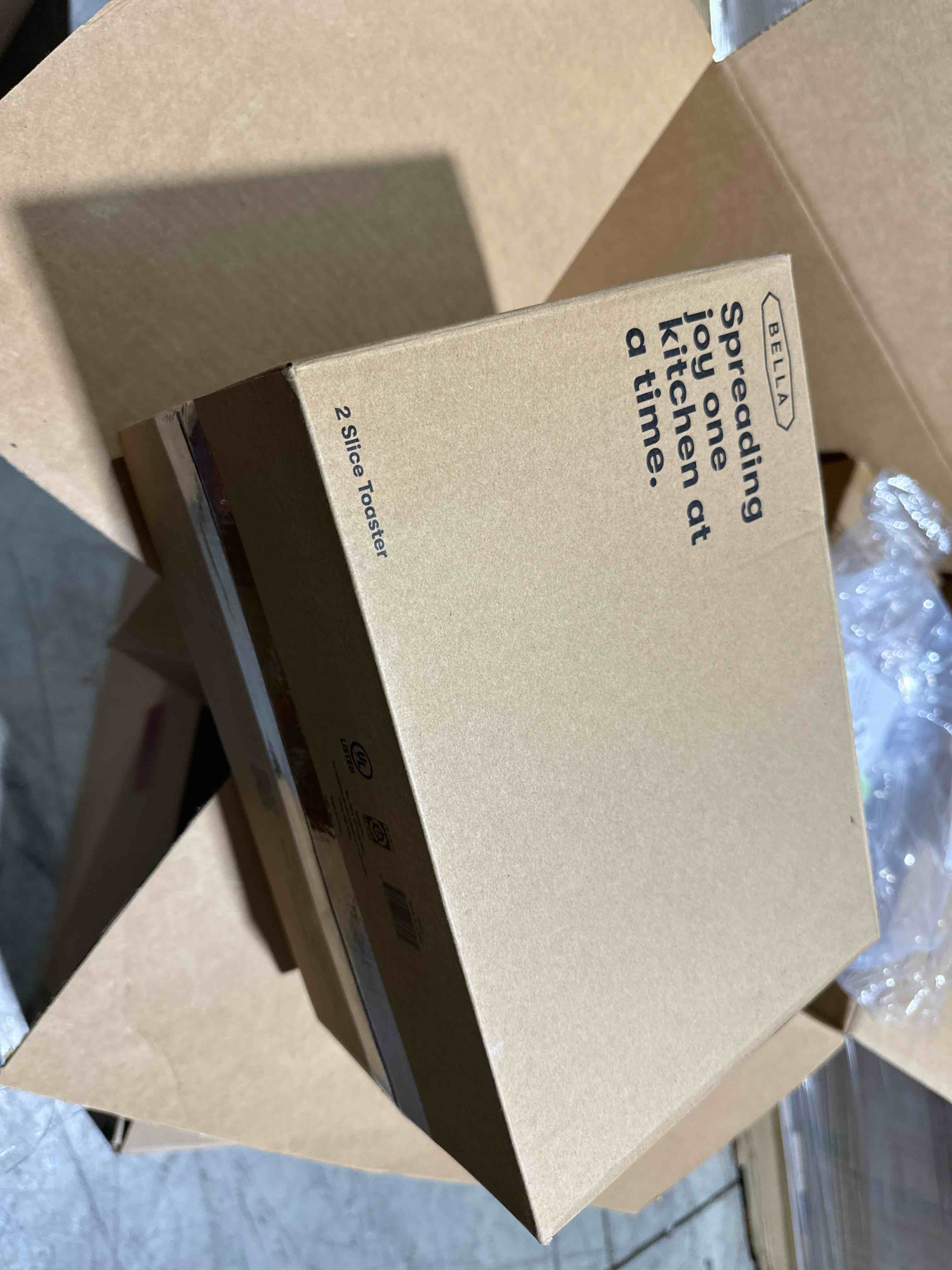 https://s3.amazonaws.com/lotting-images-prod/bidfta/RED6190969_1722024616724.jpeg
