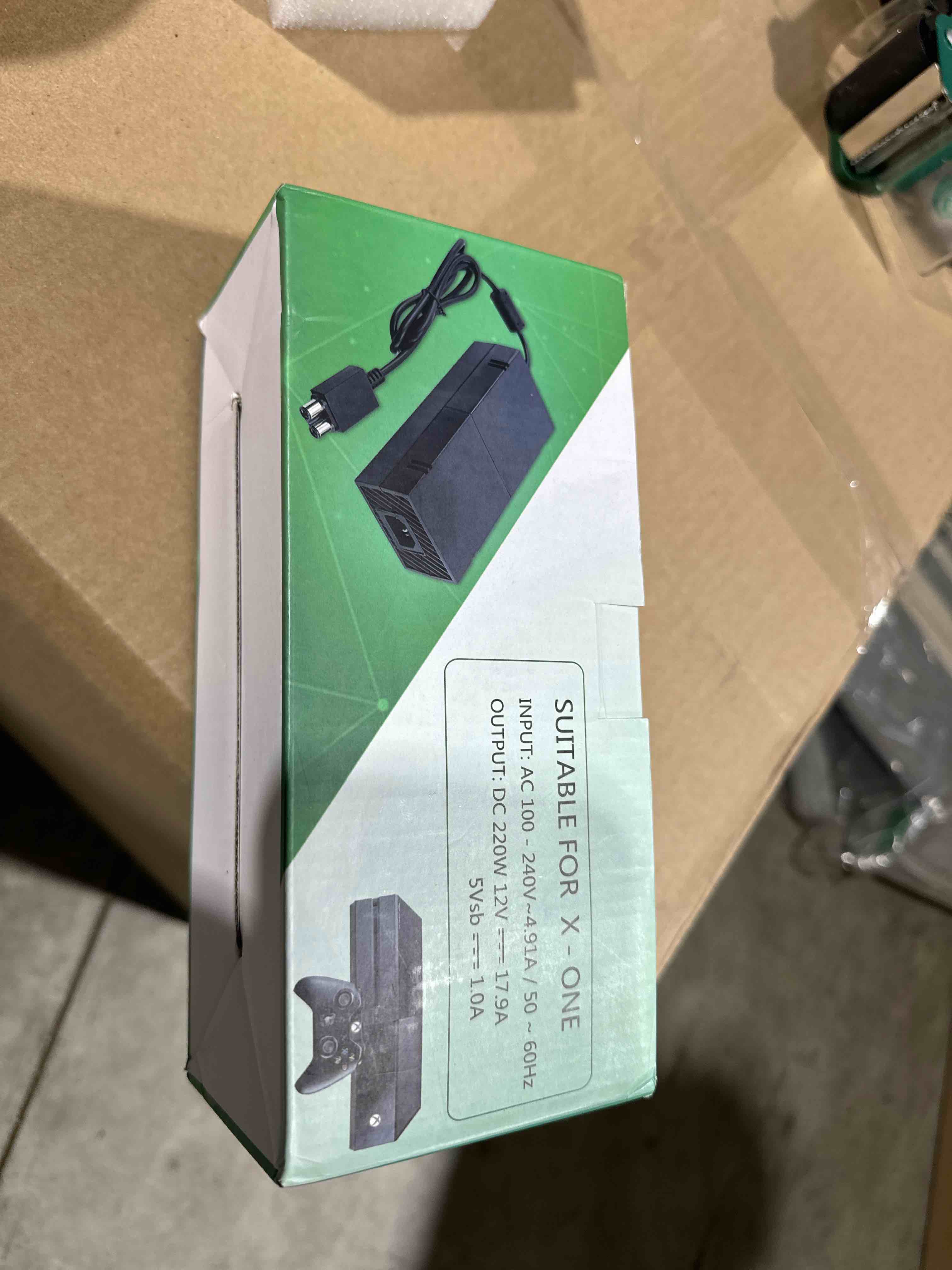 https://s3.amazonaws.com/lotting-images-prod/bidfta/RED6191140_1723420380466.jpeg