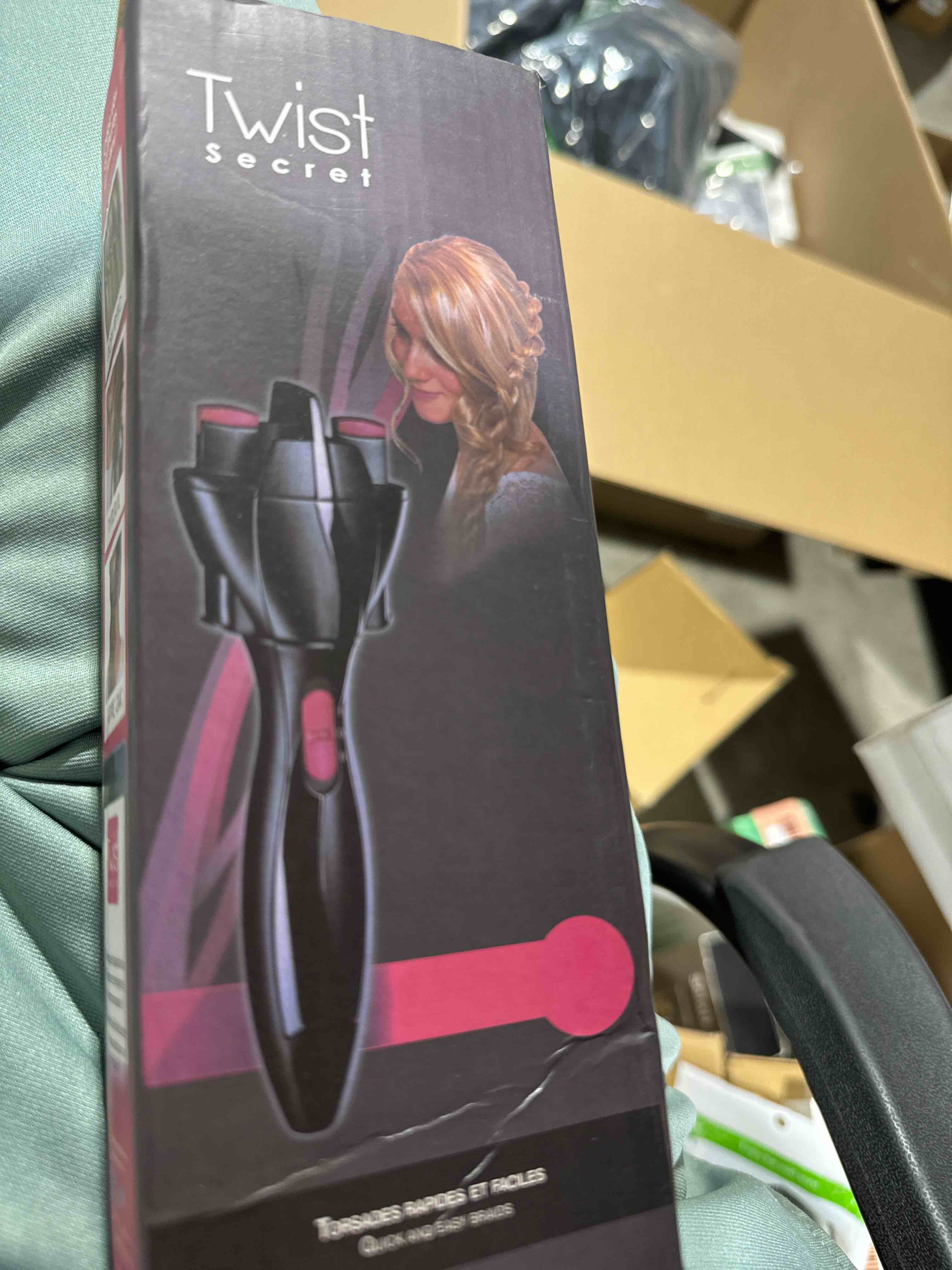 https://s3.amazonaws.com/lotting-images-prod/bidfta/RED6191142_1723421308894.jpeg