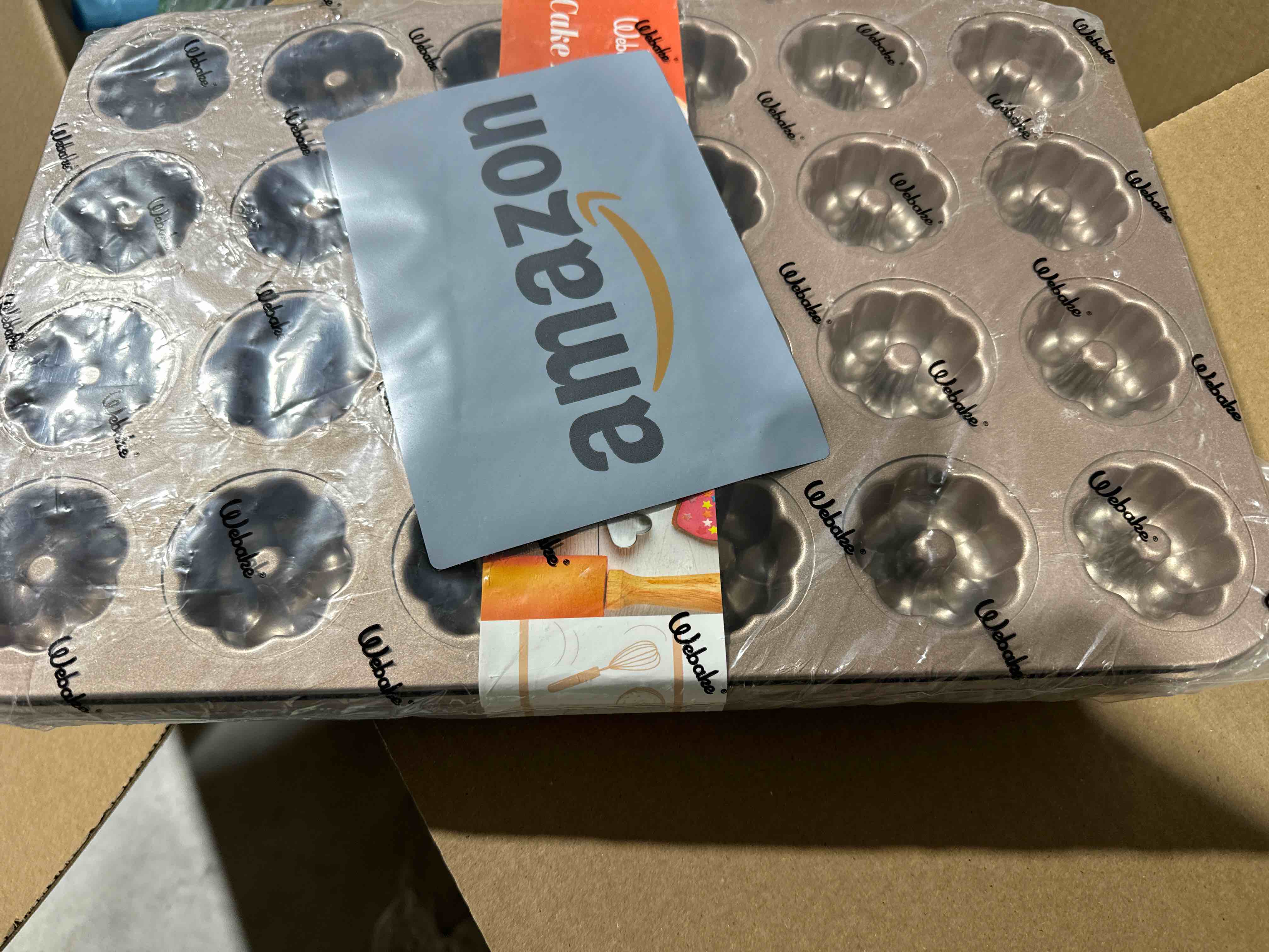 https://s3.amazonaws.com/lotting-images-prod/bidfta/RED6191147_1723422405416.jpeg