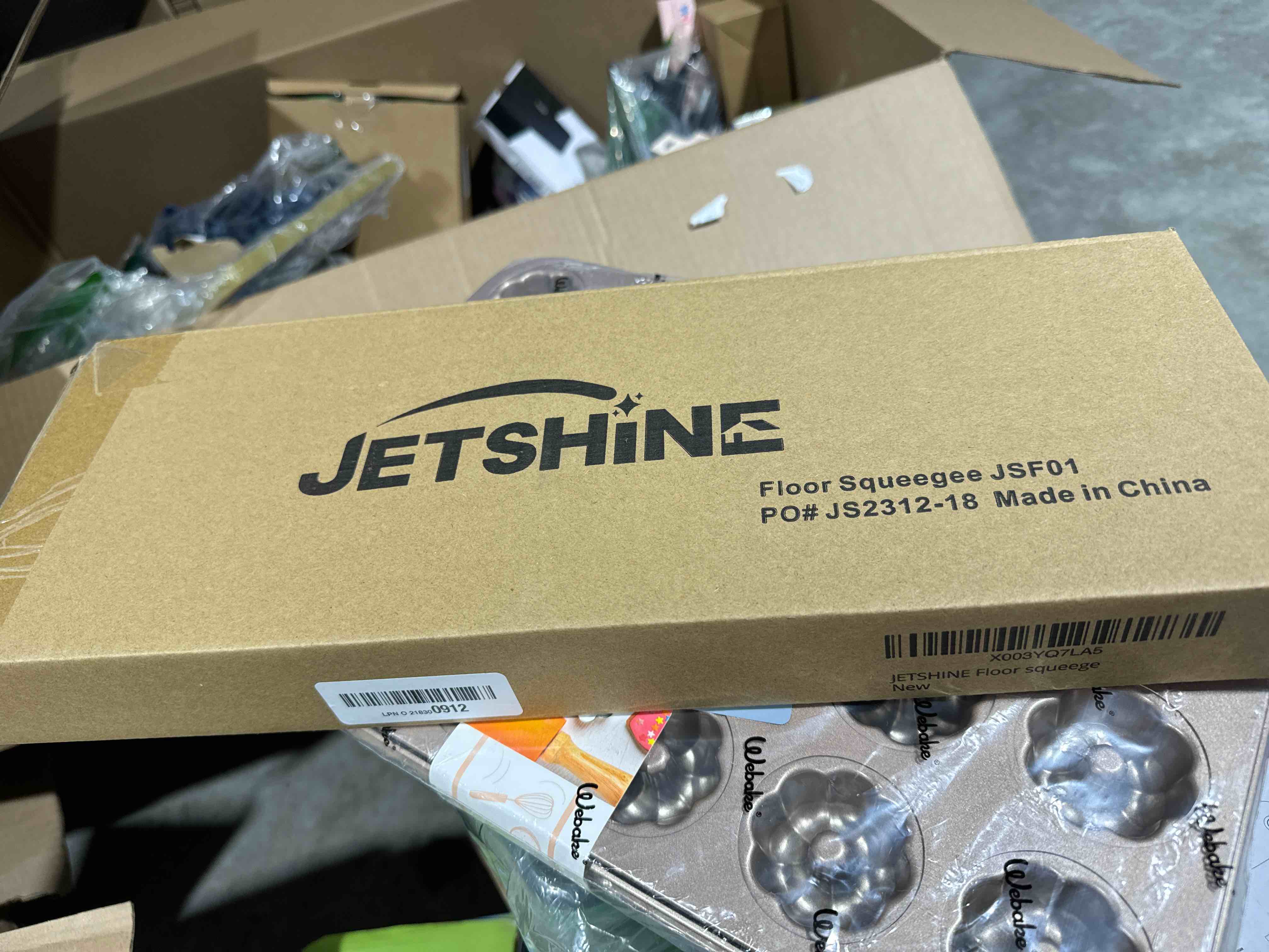 https://s3.amazonaws.com/lotting-images-prod/bidfta/RED6191149_1723422670310.jpeg