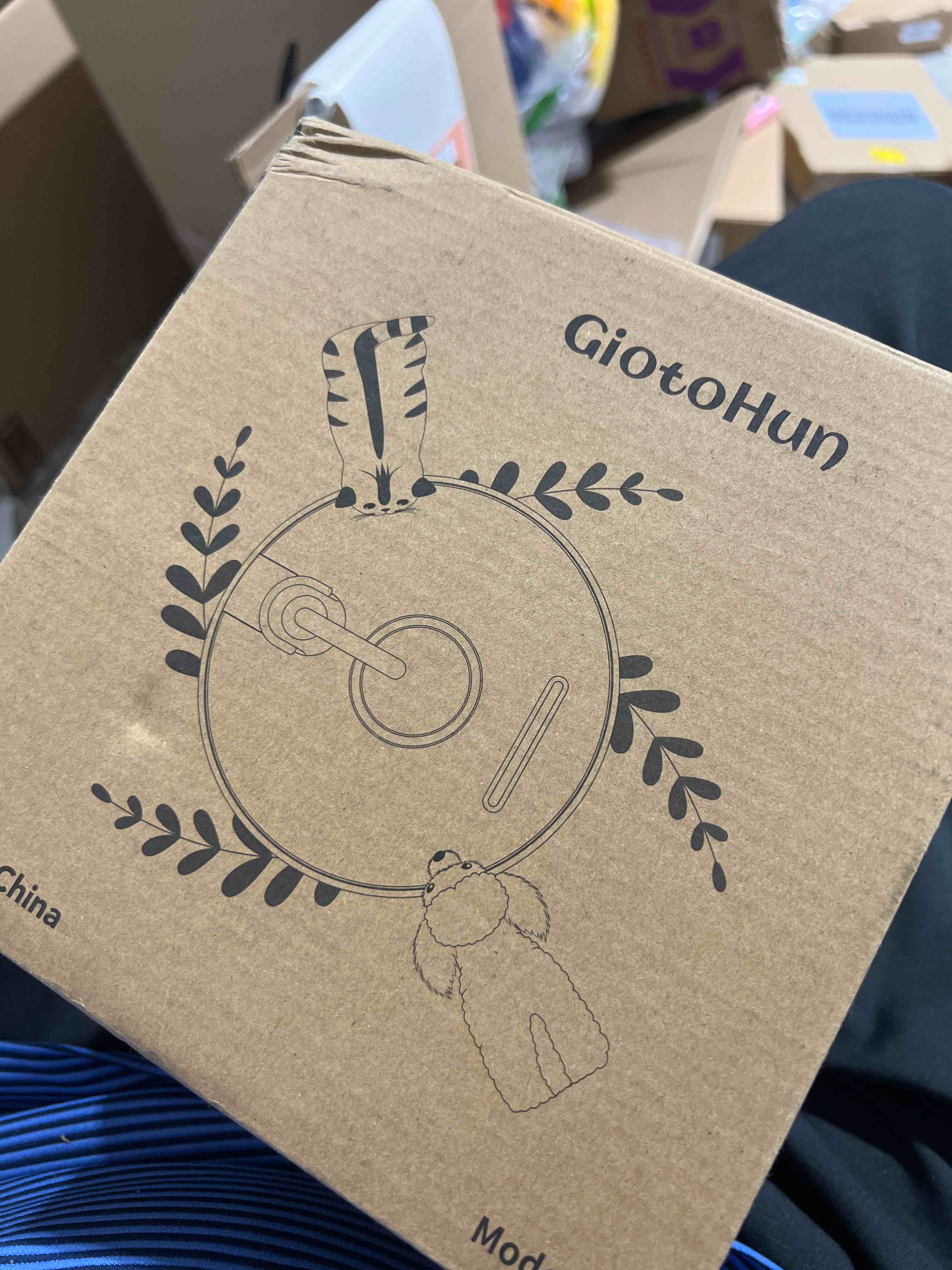 https://s3.amazonaws.com/lotting-images-prod/bidfta/RED6191570_1725389813757.jpeg