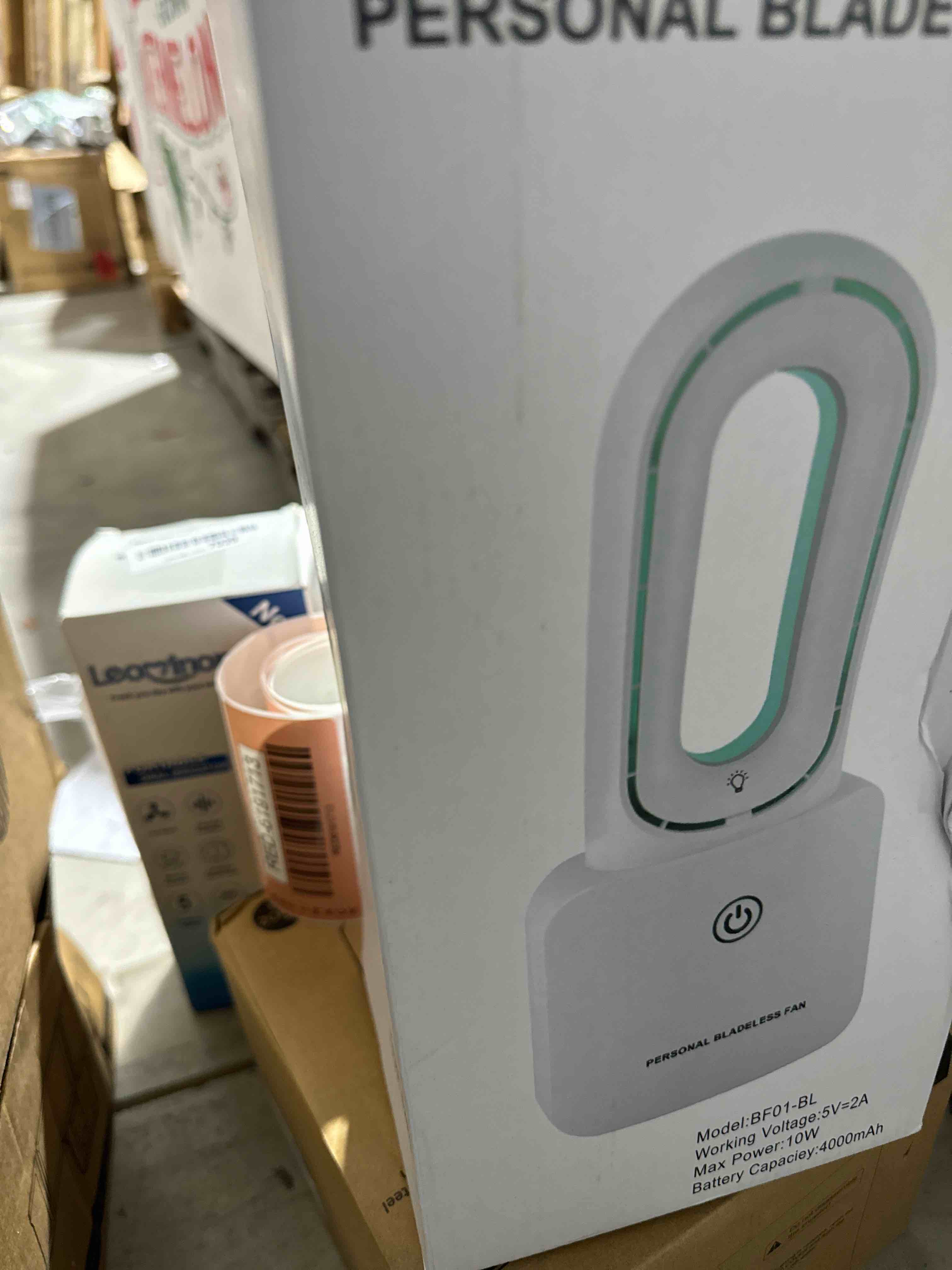 https://s3.amazonaws.com/lotting-images-prod/bidfta/RED6191713_1728503763239.jpeg