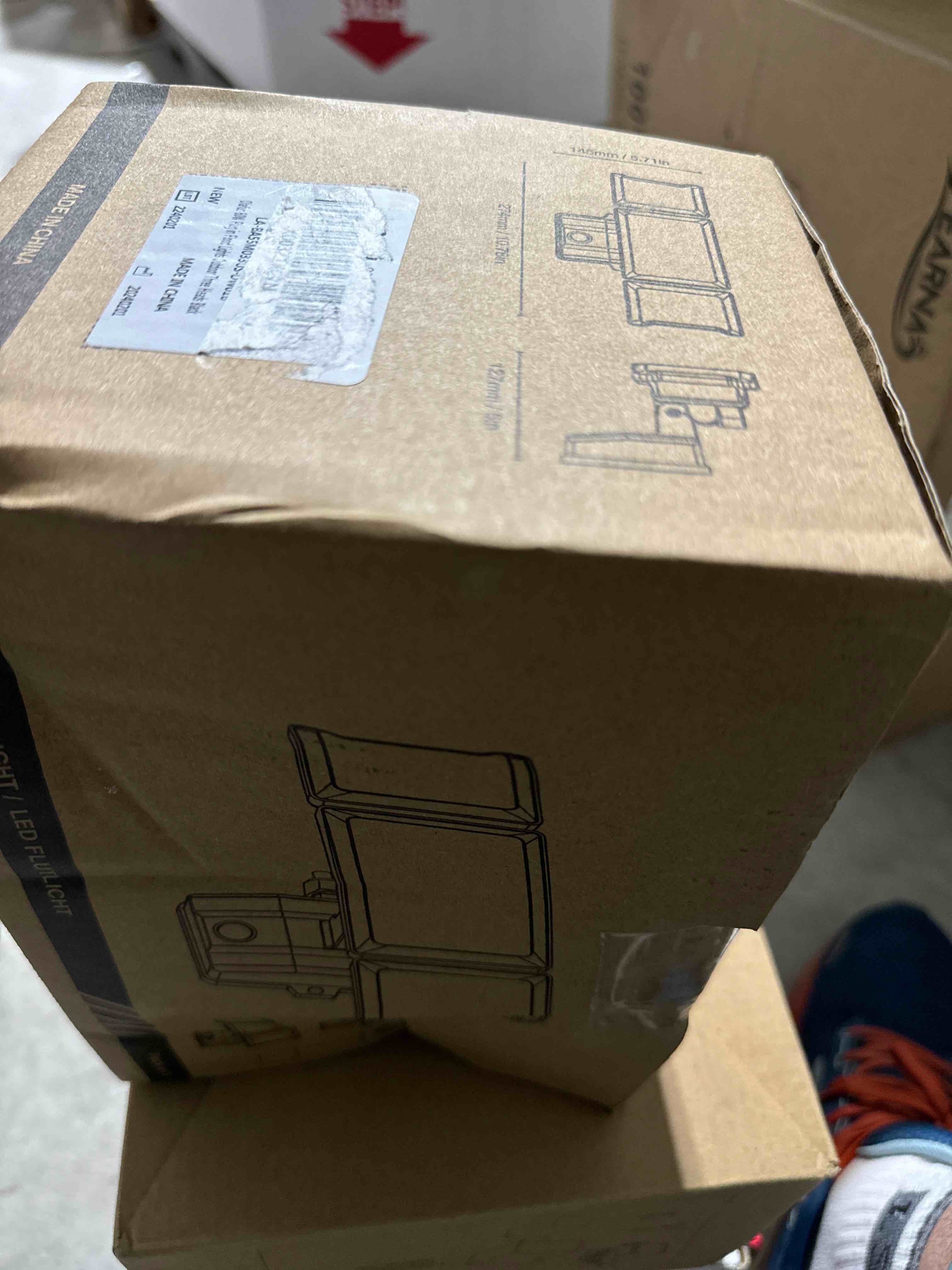https://s3.amazonaws.com/lotting-images-prod/bidfta/RED6191720_1728504689290.jpeg
