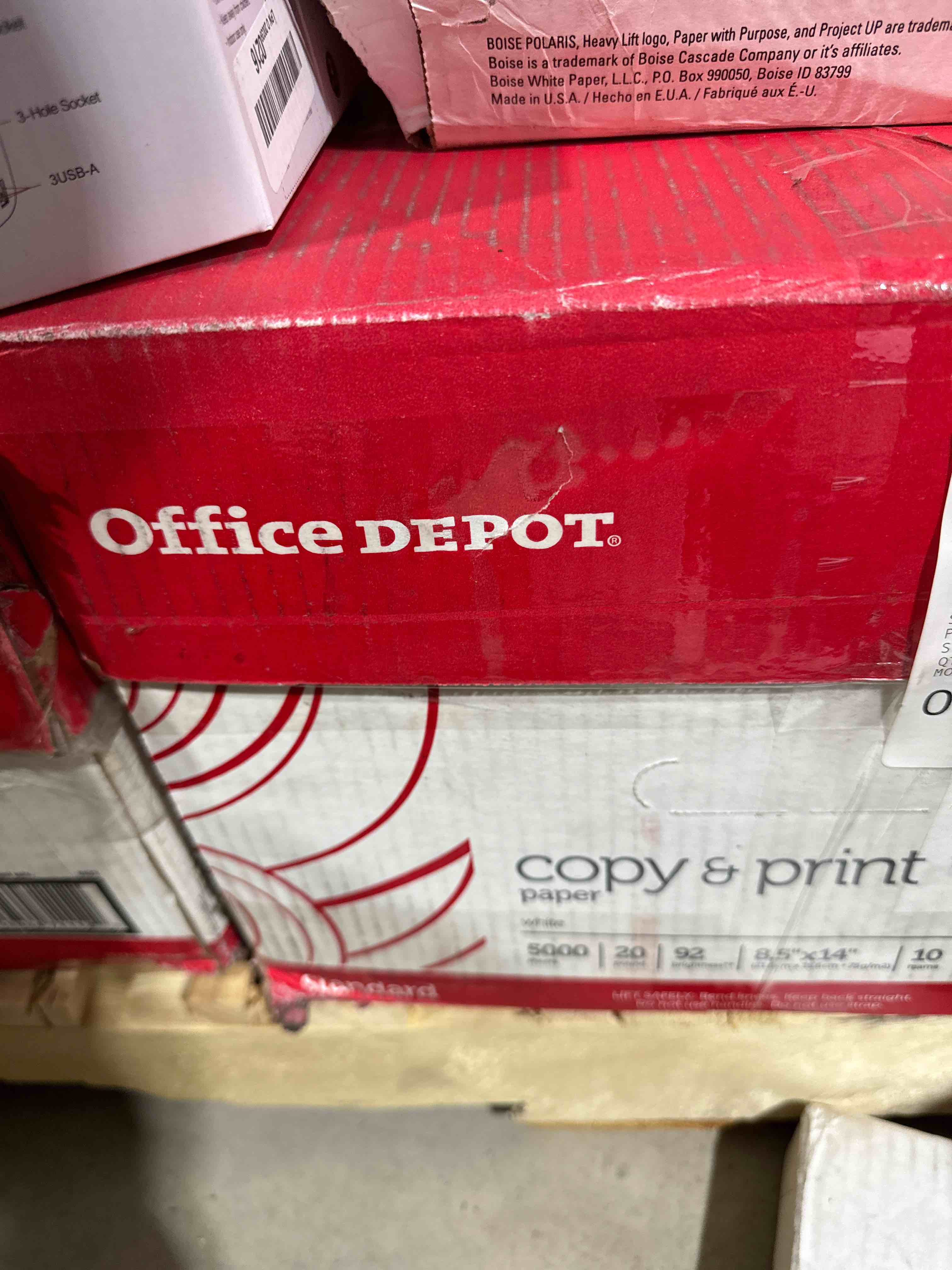 https://s3.amazonaws.com/lotting-images-prod/bidfta/RED6191729_1728509103337.jpeg