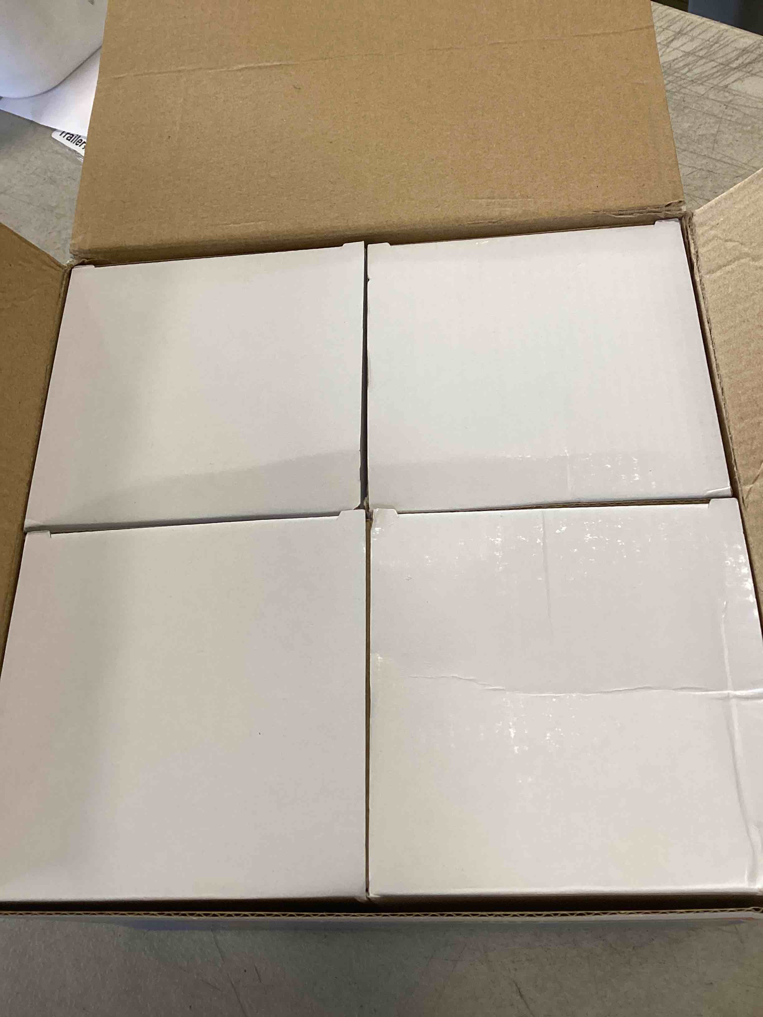 https://s3.amazonaws.com/lotting-images-prod/bidfta/RED6194332_1714047627177.jpeg