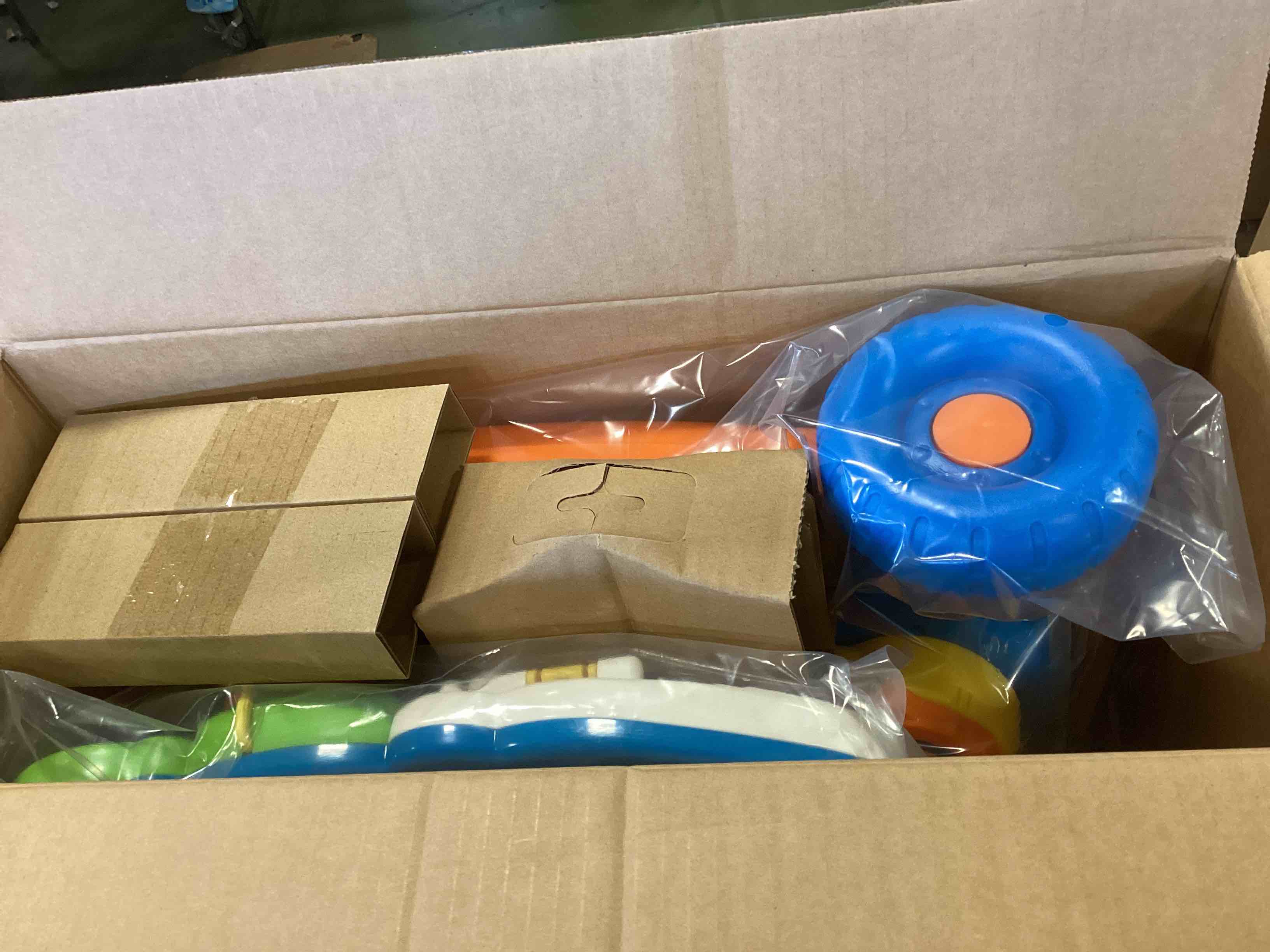 https://s3.amazonaws.com/lotting-images-prod/bidfta/RED6194547_1714075155962.jpeg