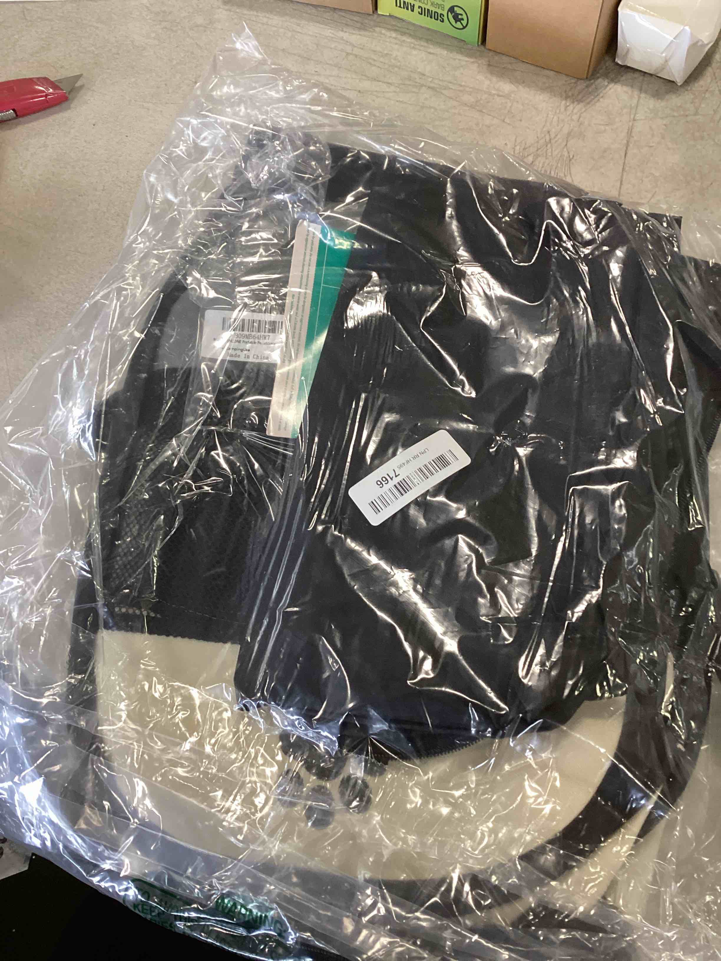 https://s3.amazonaws.com/lotting-images-prod/bidfta/RED6194853_1714152340727.jpeg