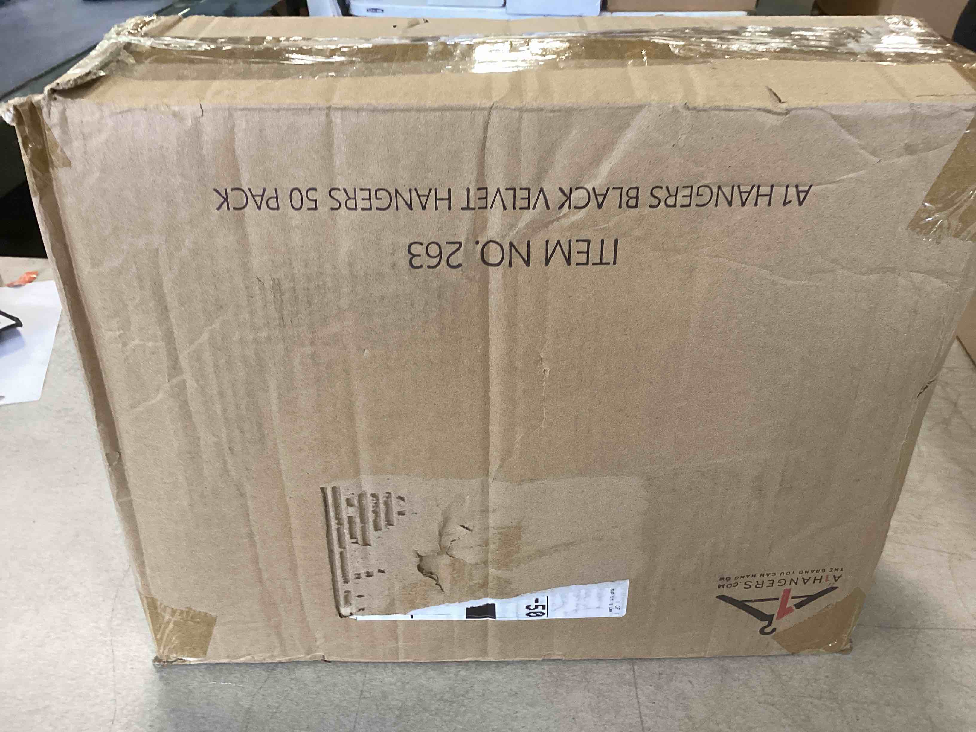 https://s3.amazonaws.com/lotting-images-prod/bidfta/RED6194908_1714158308133.jpeg