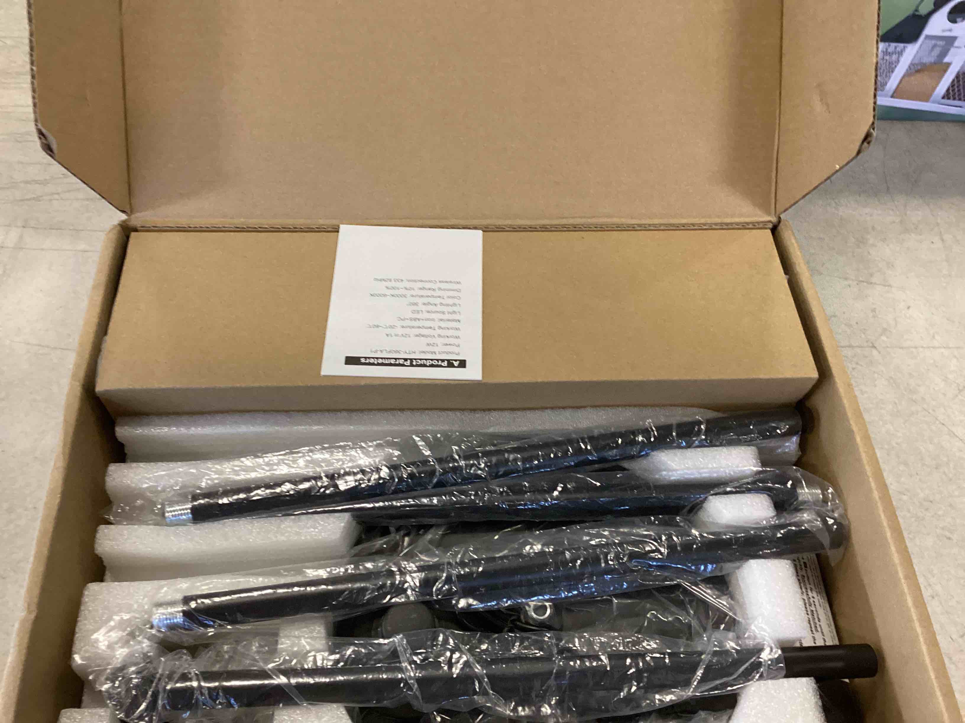 https://s3.amazonaws.com/lotting-images-prod/bidfta/RED6195308_1714394598747.jpeg
