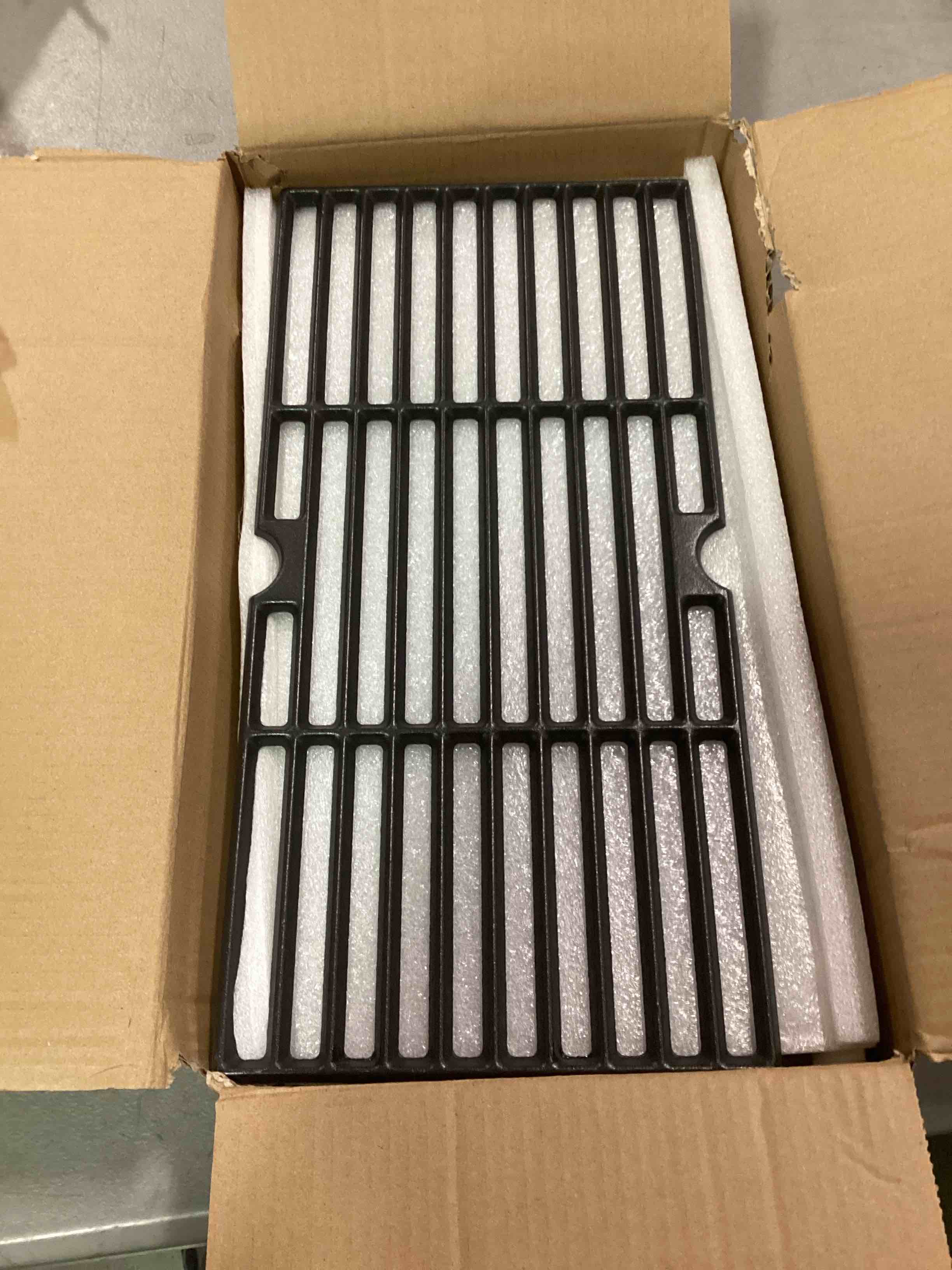 https://s3.amazonaws.com/lotting-images-prod/bidfta/RED6196959_1714403117803.jpeg