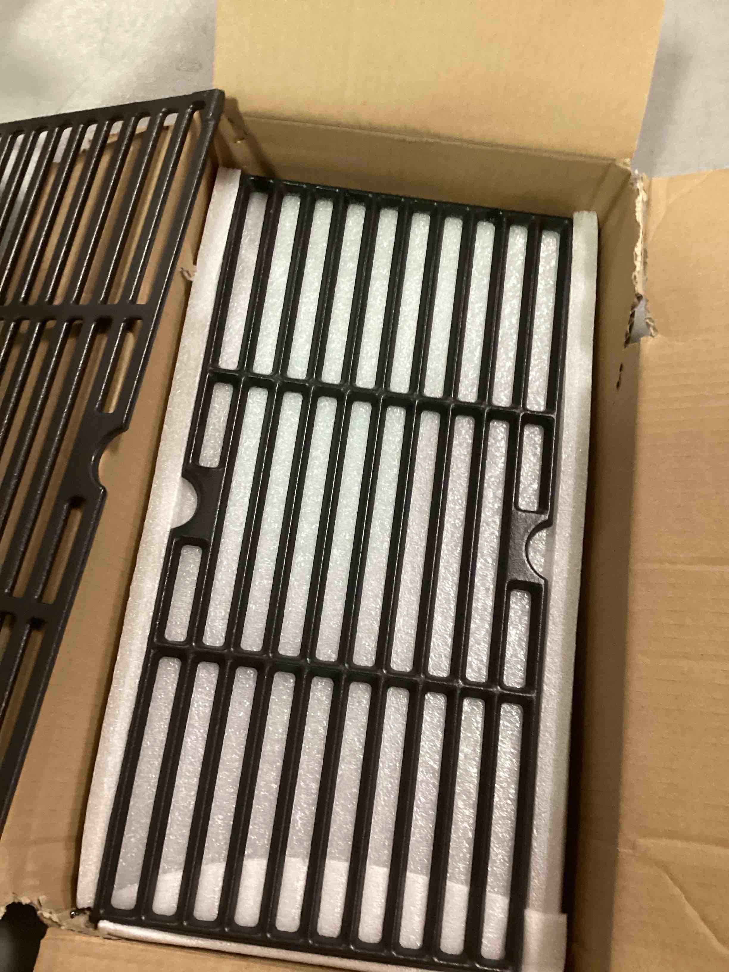 https://s3.amazonaws.com/lotting-images-prod/bidfta/RED6196959_1714403129304.jpeg